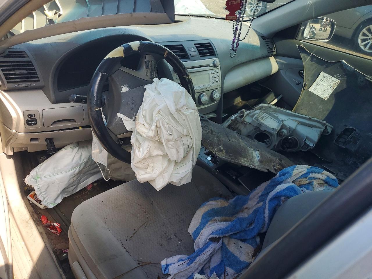 2010 Toyota Camry Se Silver vin: 4T1BF3EK8AU502229