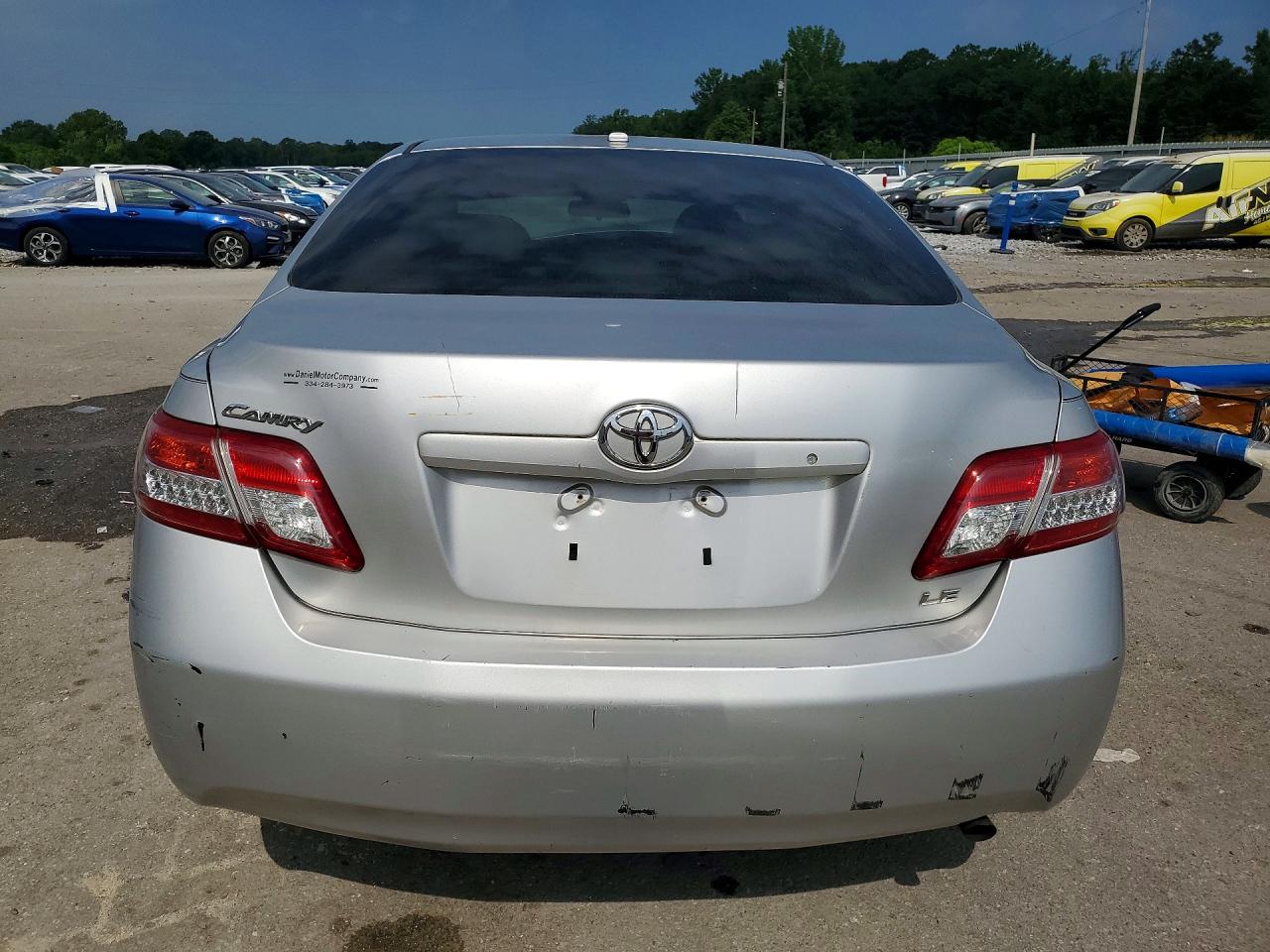 2010 Toyota Camry Le Silver vin: 4T1BF3EK8AU538406