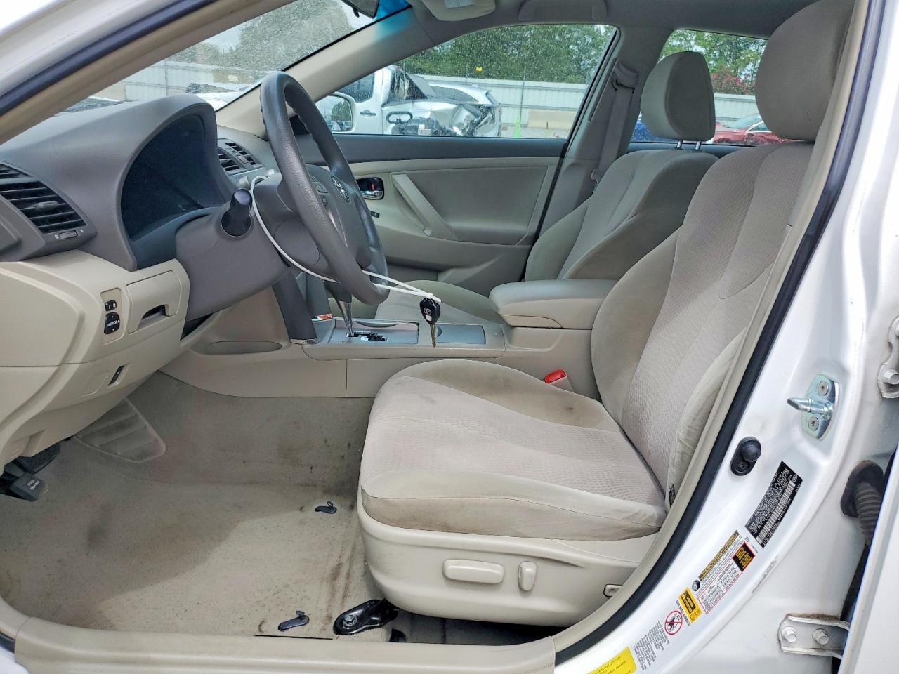 2010 Toyota Camry Le White vin: 4T1BF3EK8AU542424