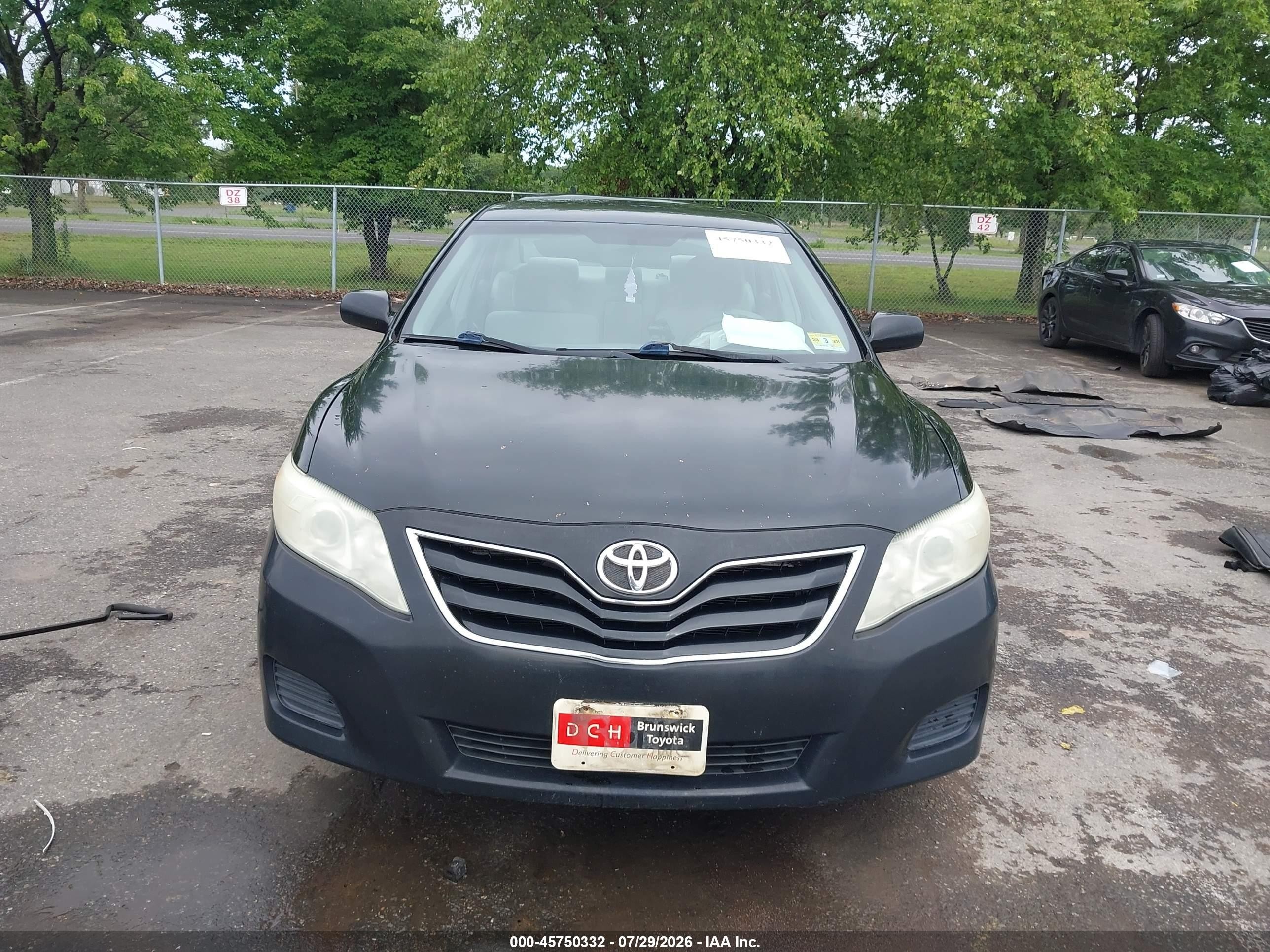 2011 Toyota Camry Le Black vin: 4T1BF3EK8BU118484