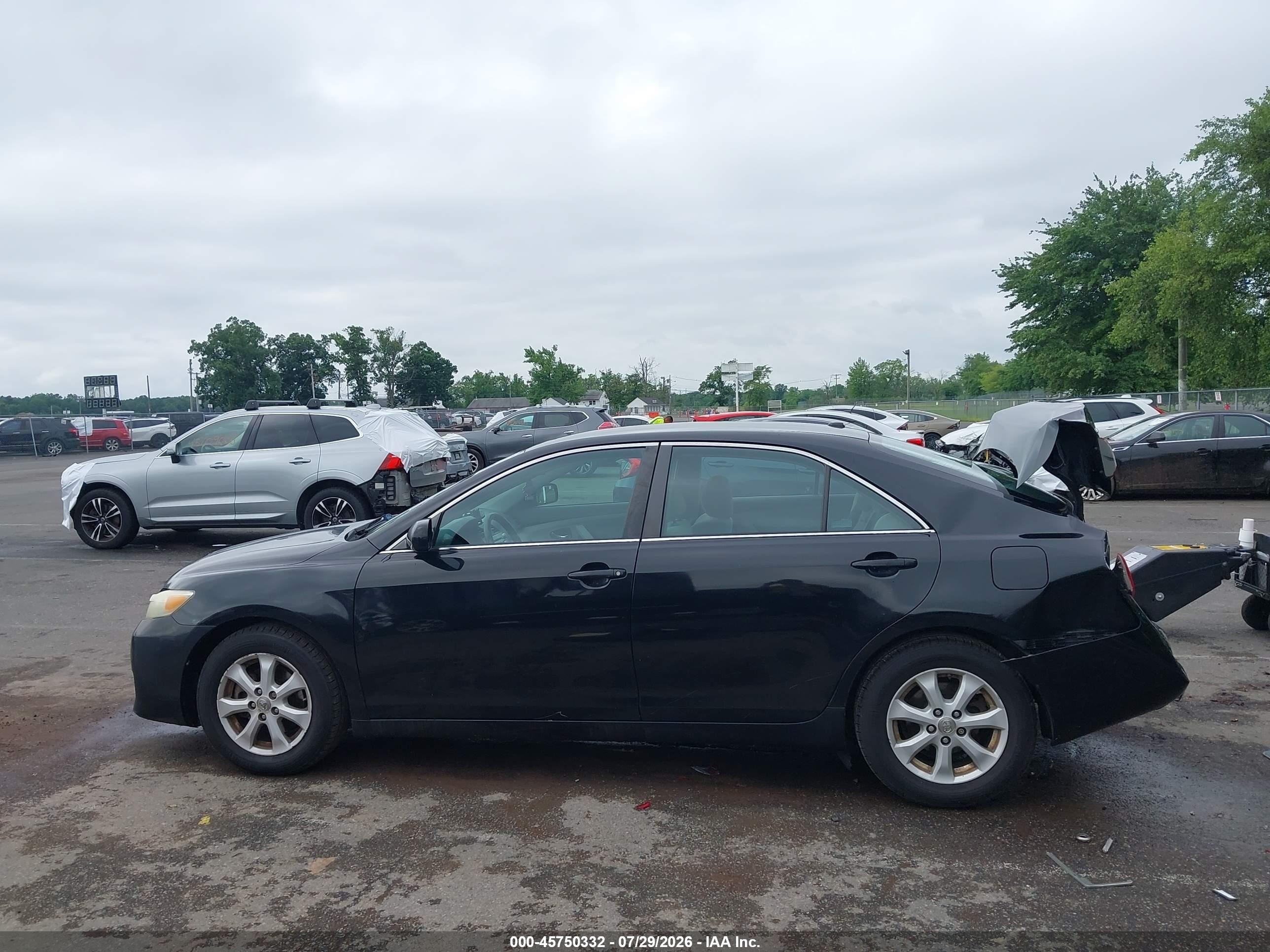 2011 Toyota Camry Le Black vin: 4T1BF3EK8BU118484