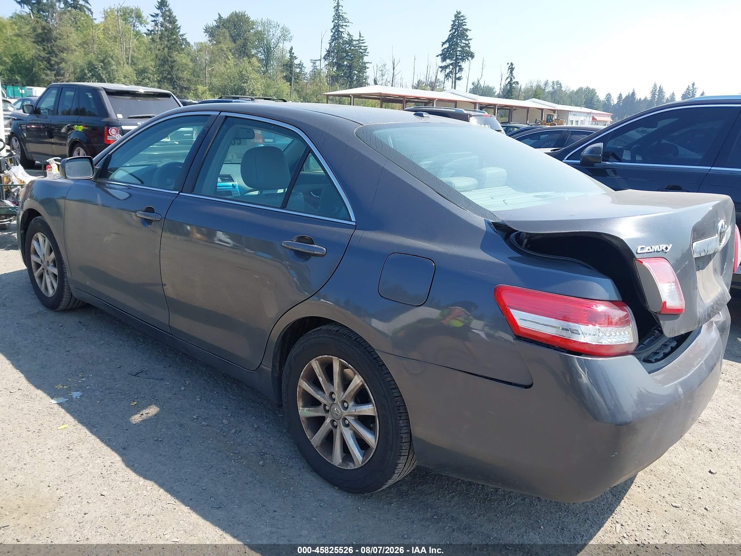 2011 Toyota Camry Xle Silver vin: 4T1BF3EK8BU120168