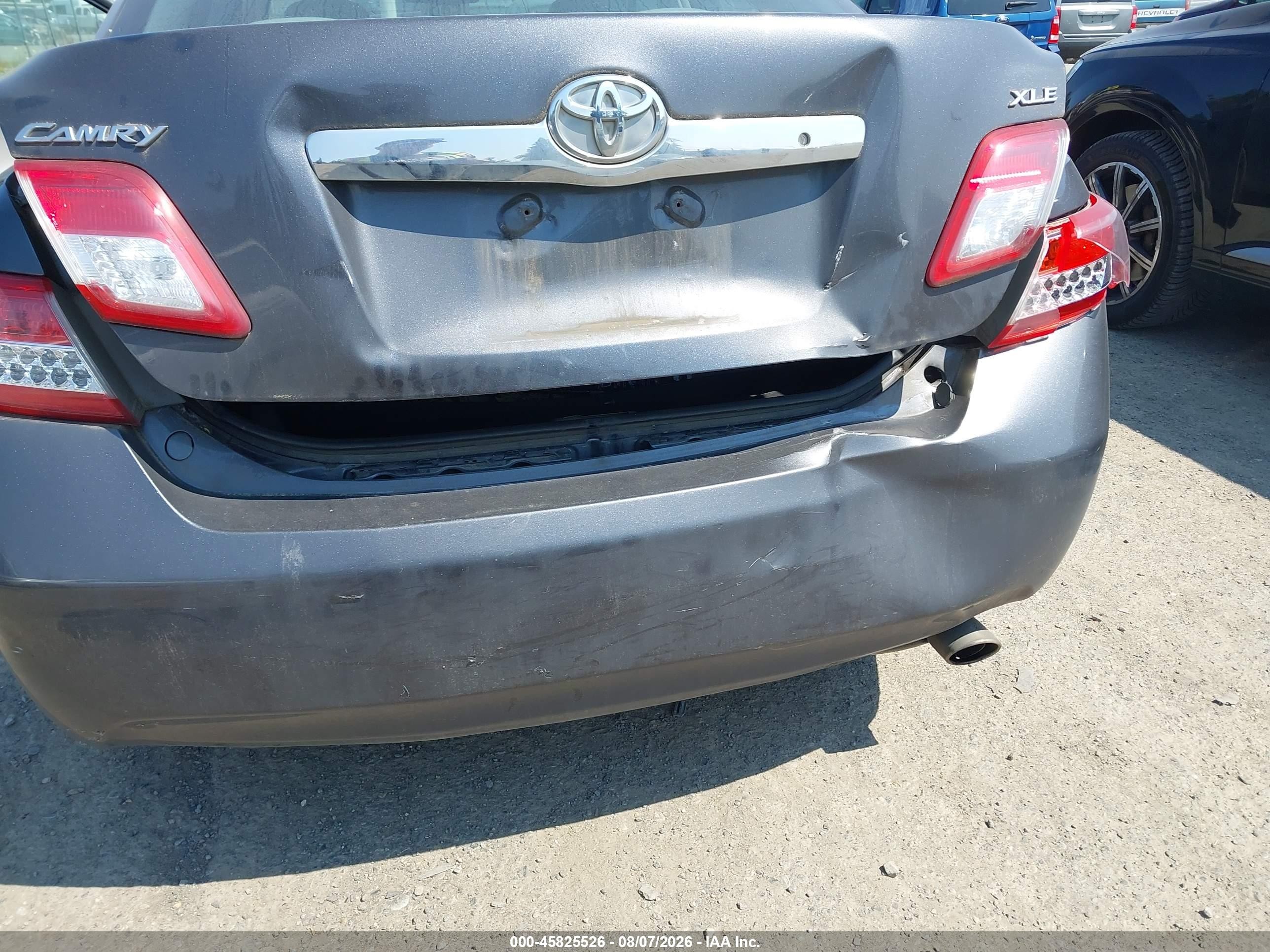 2011 Toyota Camry Xle Silver vin: 4T1BF3EK8BU120168