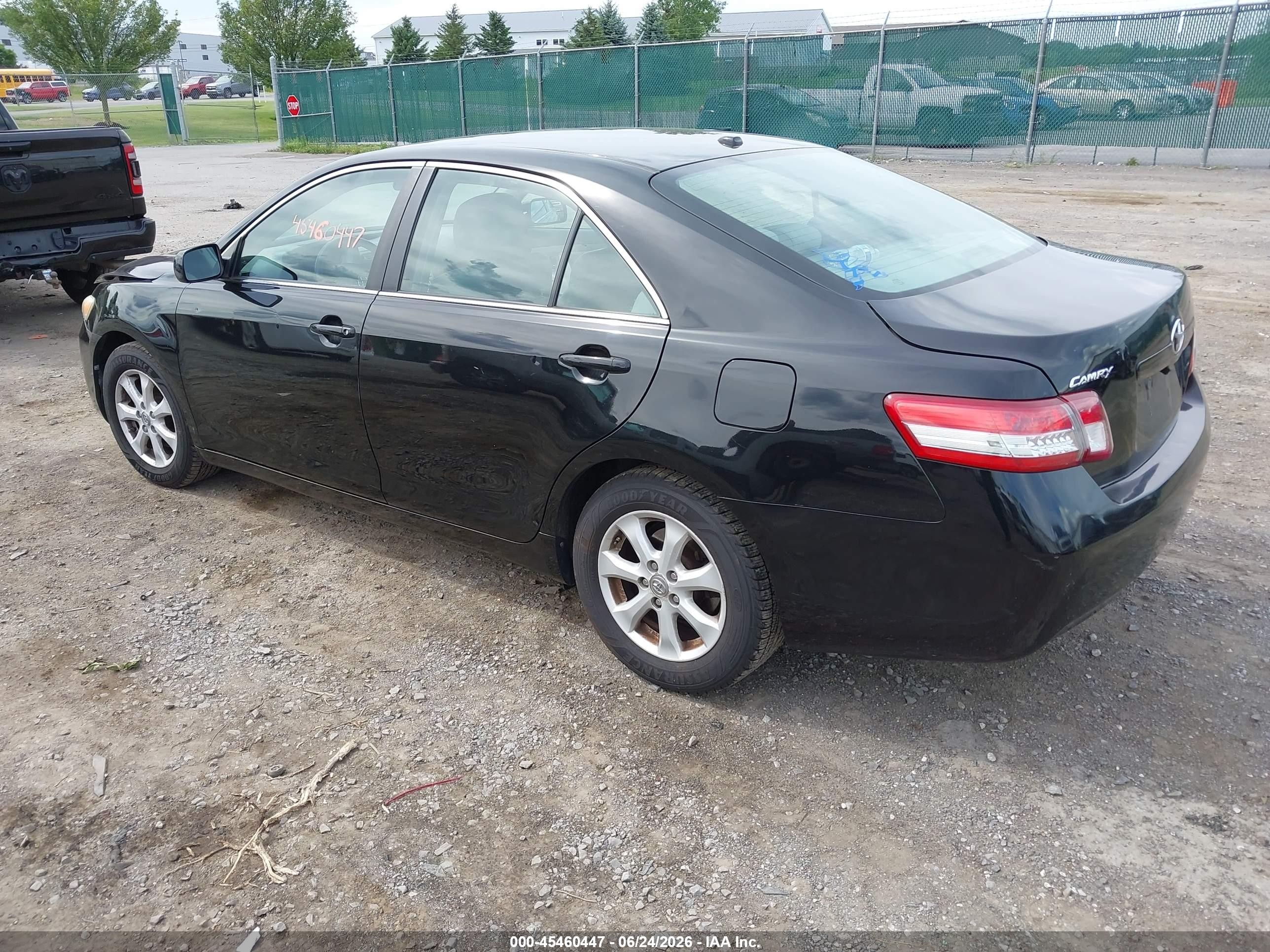 2011 Toyota Camry Le Black vin: 4T1BF3EK8BU131672