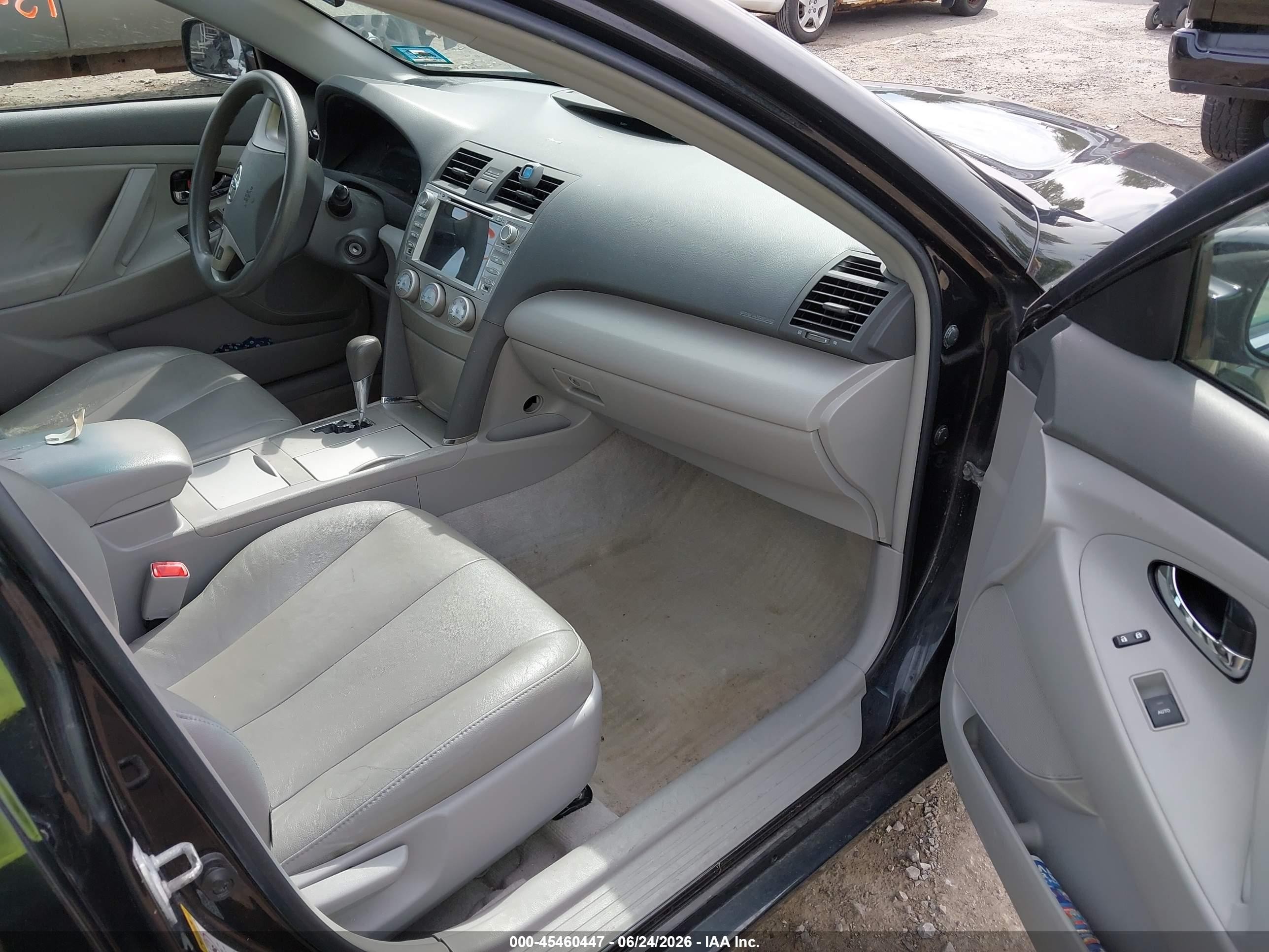 2011 Toyota Camry Le Black vin: 4T1BF3EK8BU131672