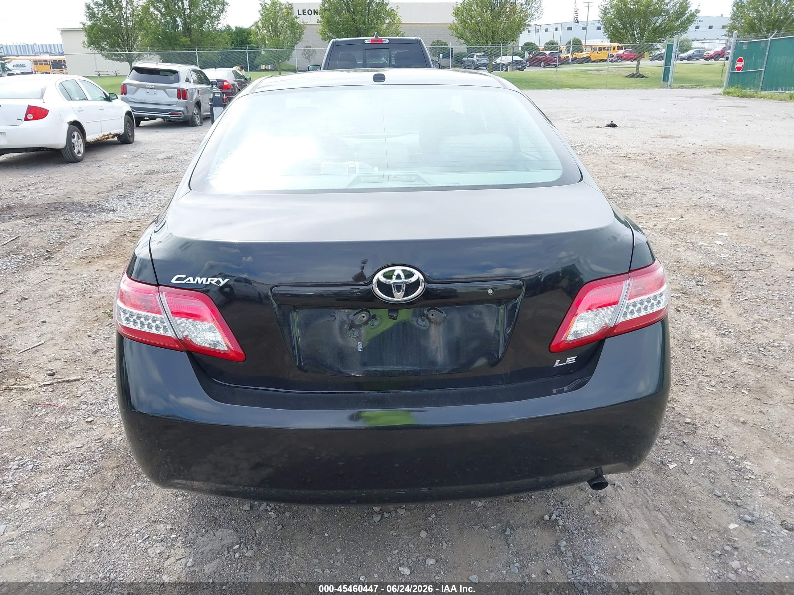 2011 Toyota Camry Le Black vin: 4T1BF3EK8BU131672