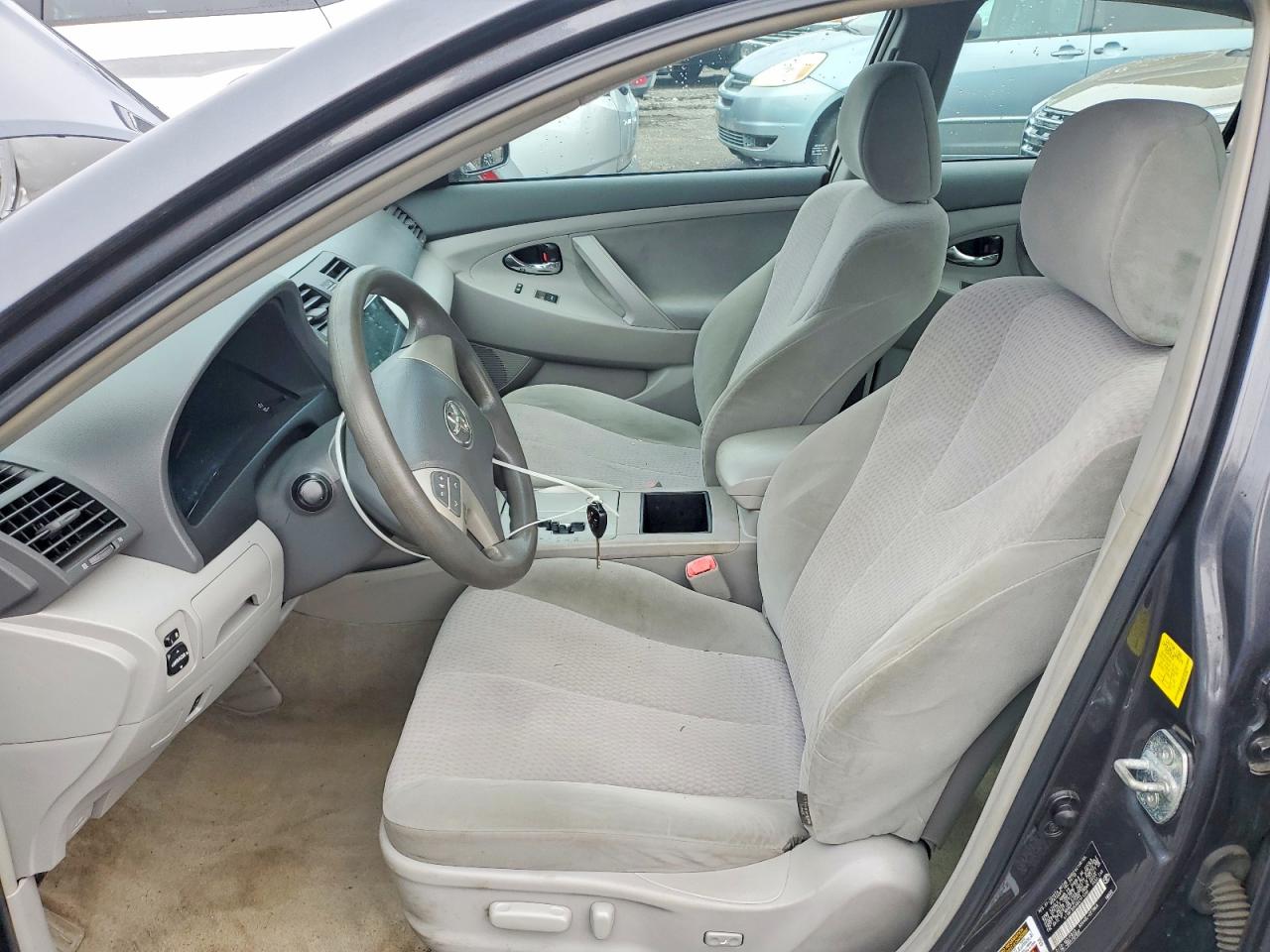 2011 Toyota Camry Le Gray vin: 4T1BF3EK8BU141280