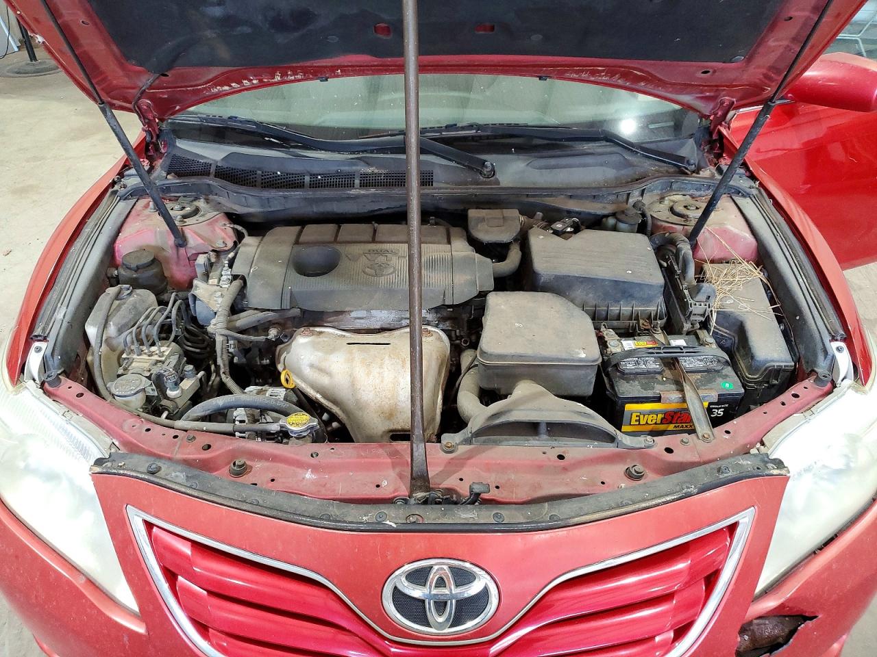2011 Toyota Camry Le Maroon vin: 4T1BF3EK8BU141635