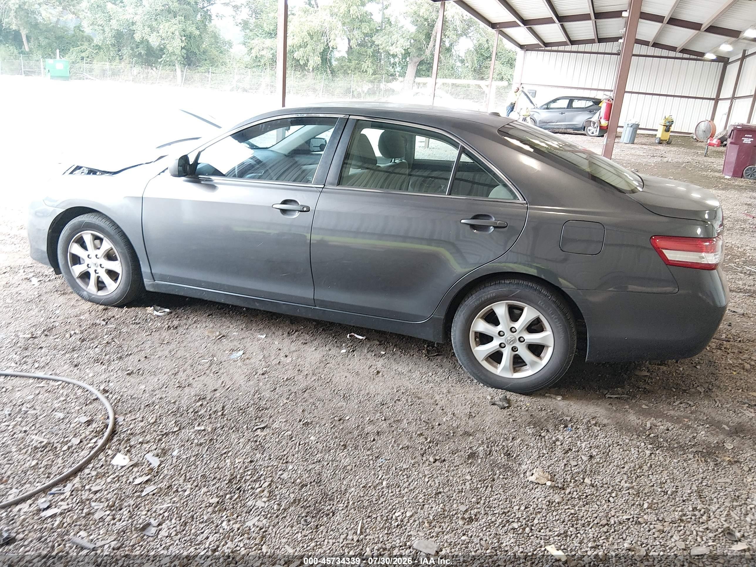 2011 Toyota Camry Le Серый vin: 4T1BF3EK8BU172206