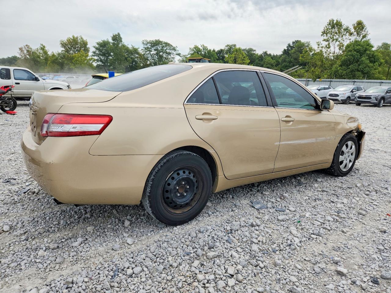 2011 Toyota Camry Le Золотой vin: 4T1BF3EK8BU176014