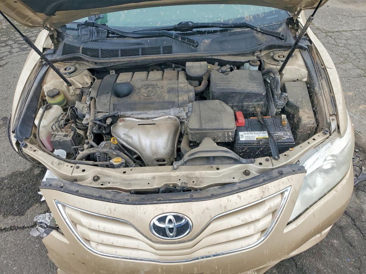 2011 Toyota Camry Automatic Gold vin: 4T1BF3EK8BU219427
