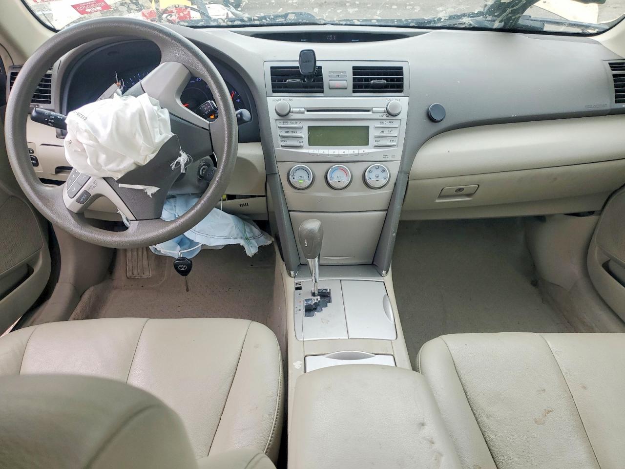 2011 Toyota Camry Automatic Gold vin: 4T1BF3EK8BU219427