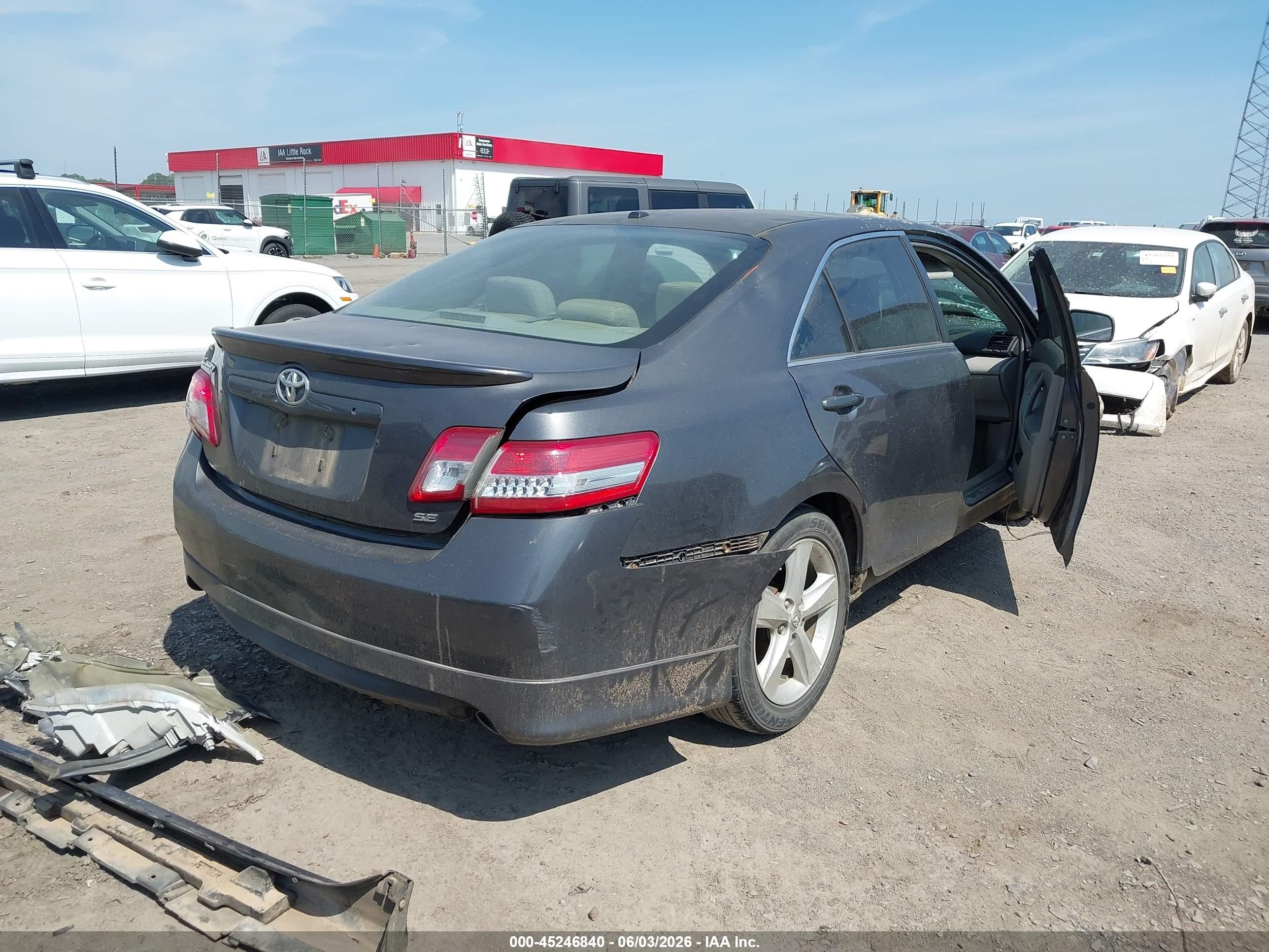 2011 Toyota Camry Se Gray vin: 4T1BF3EK8BU231576