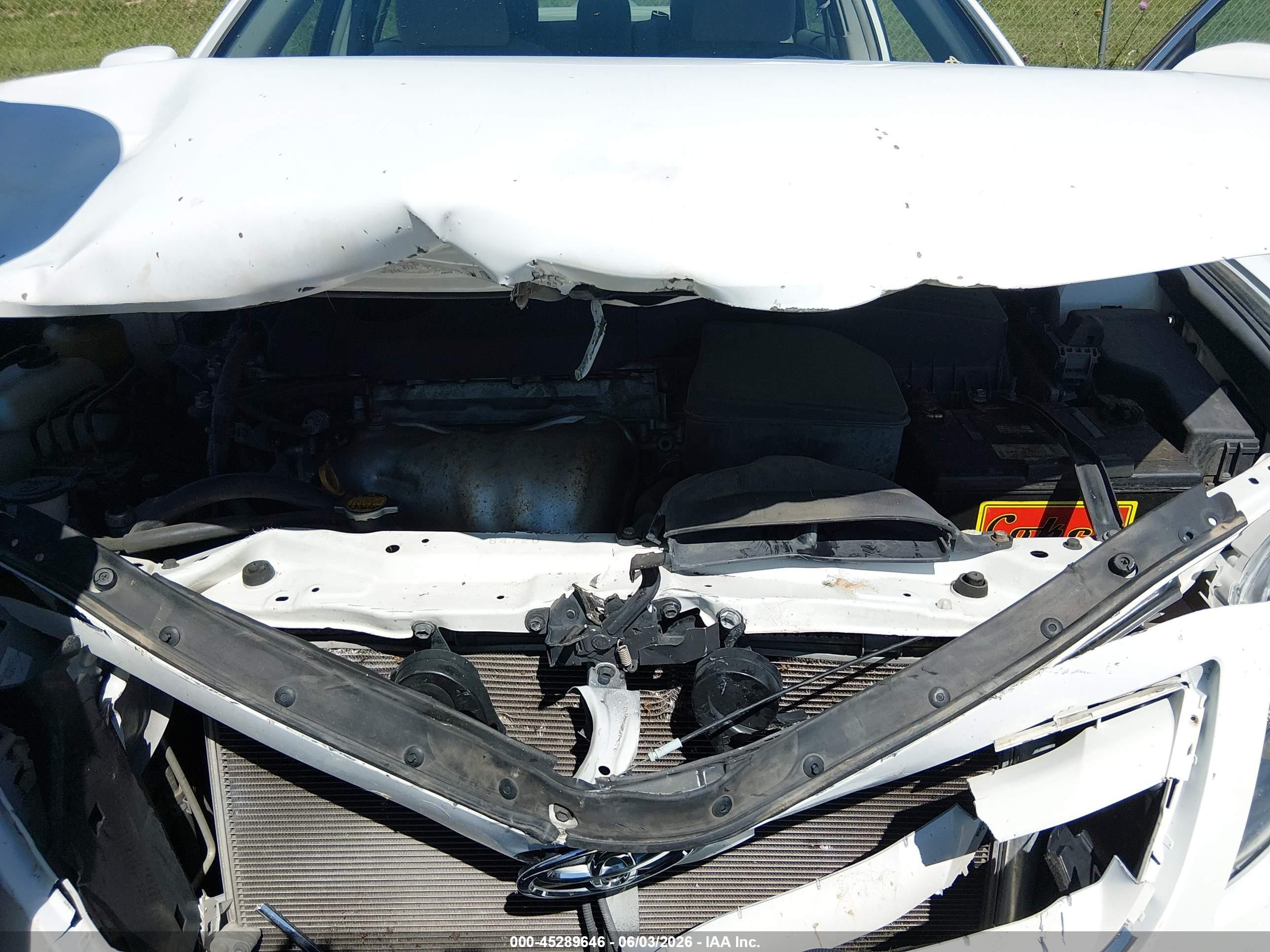 2011 Toyota Camry Le White vin: 4T1BF3EK8BU585324