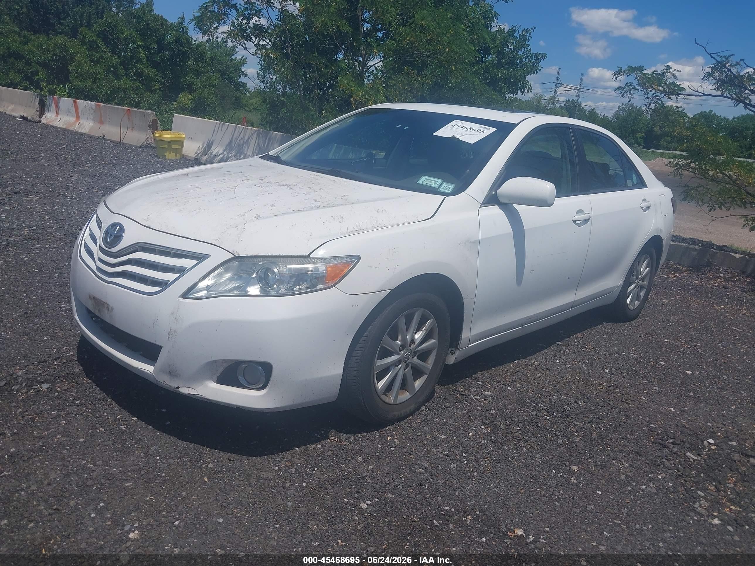 2011 Toyota Camry Xle White vin: 4T1BF3EK8BU587008