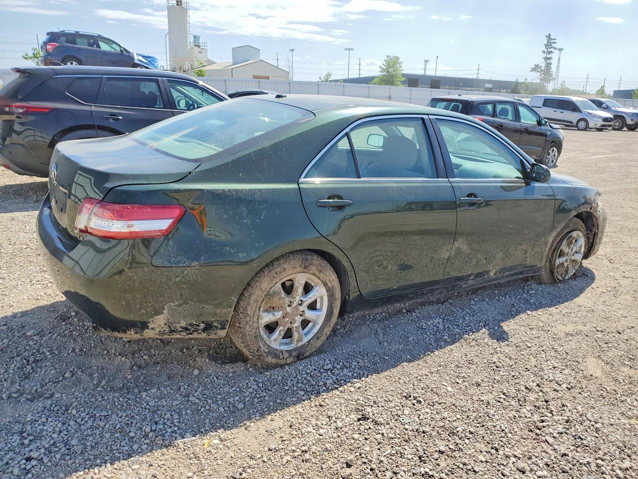 2011 Toyota Camry Le Green vin: 4T1BF3EK8BU587526