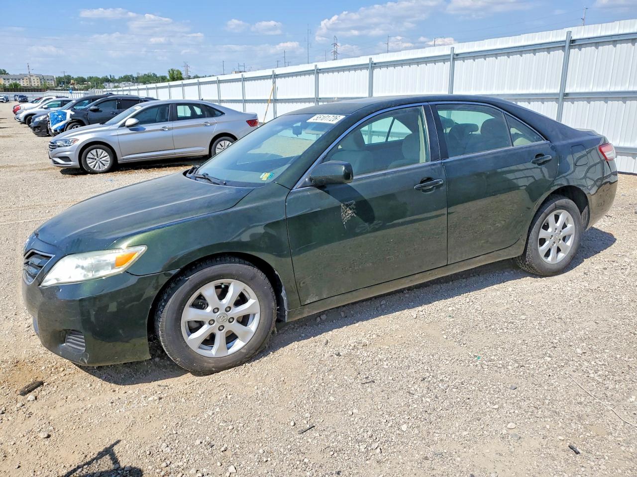 2011 Toyota Camry Le Green vin: 4T1BF3EK8BU587526