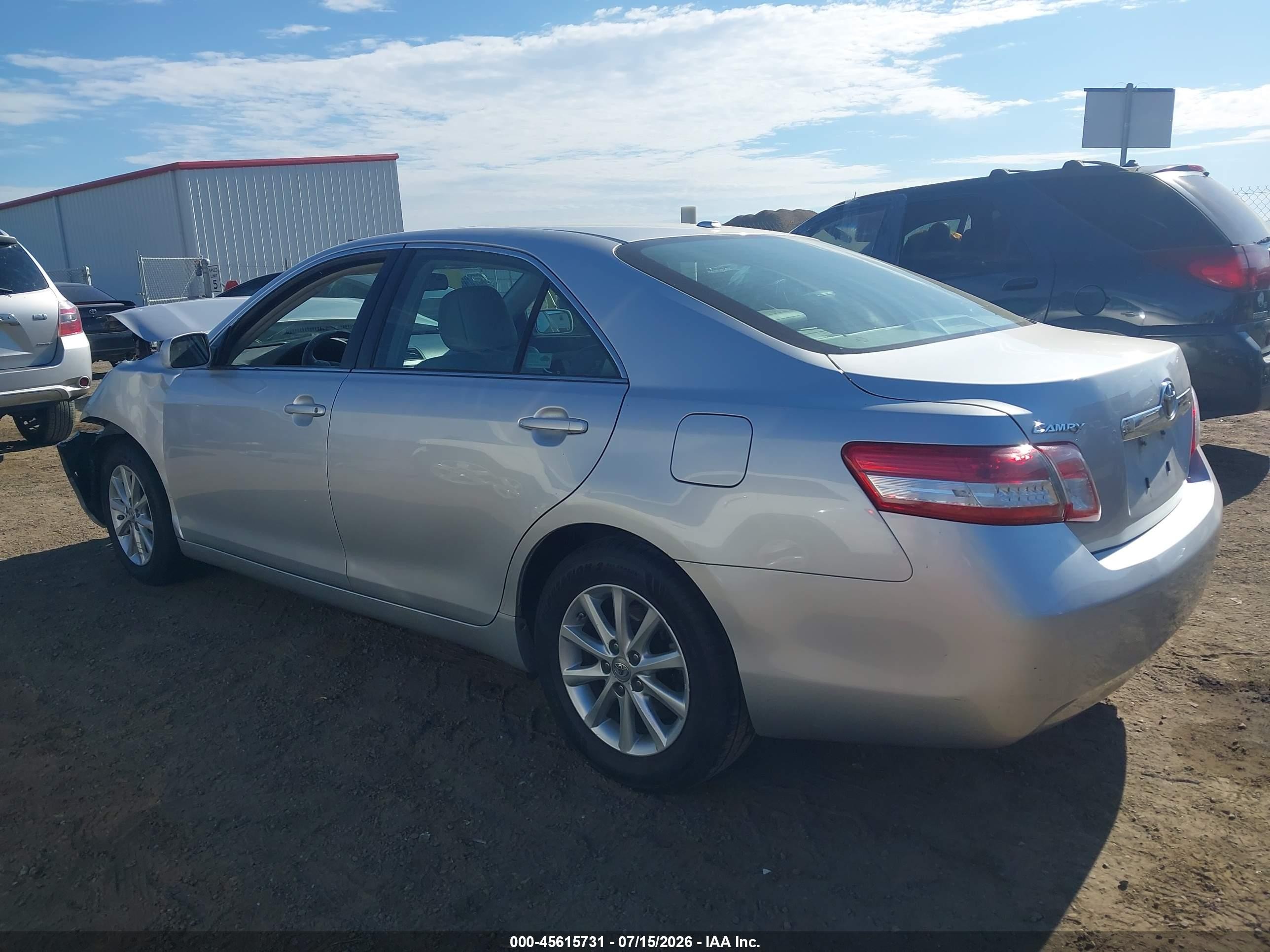 2011 Toyota Camry Xle Silver vin: 4T1BF3EK8BU598297