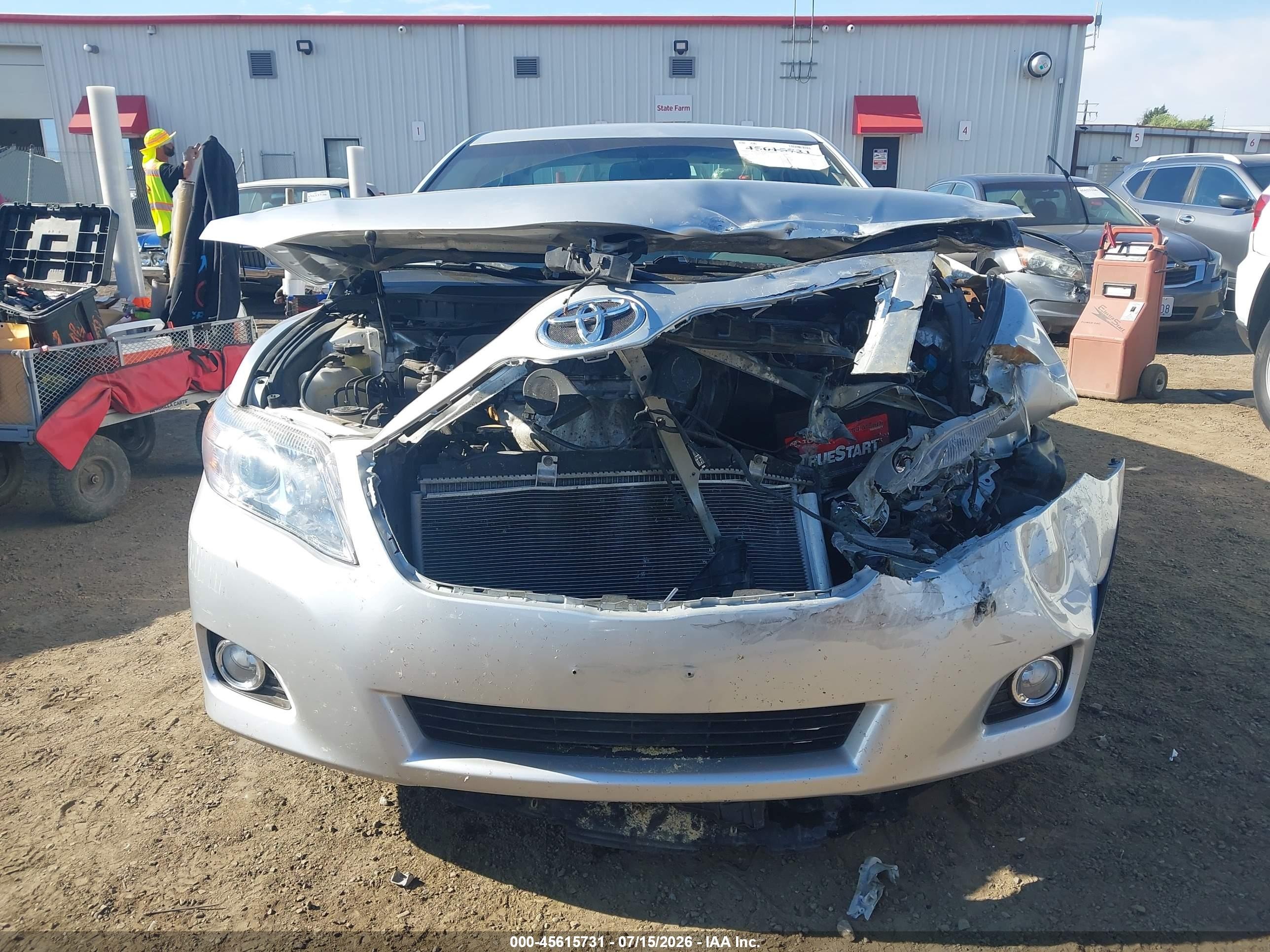 2011 Toyota Camry Xle Silver vin: 4T1BF3EK8BU598297