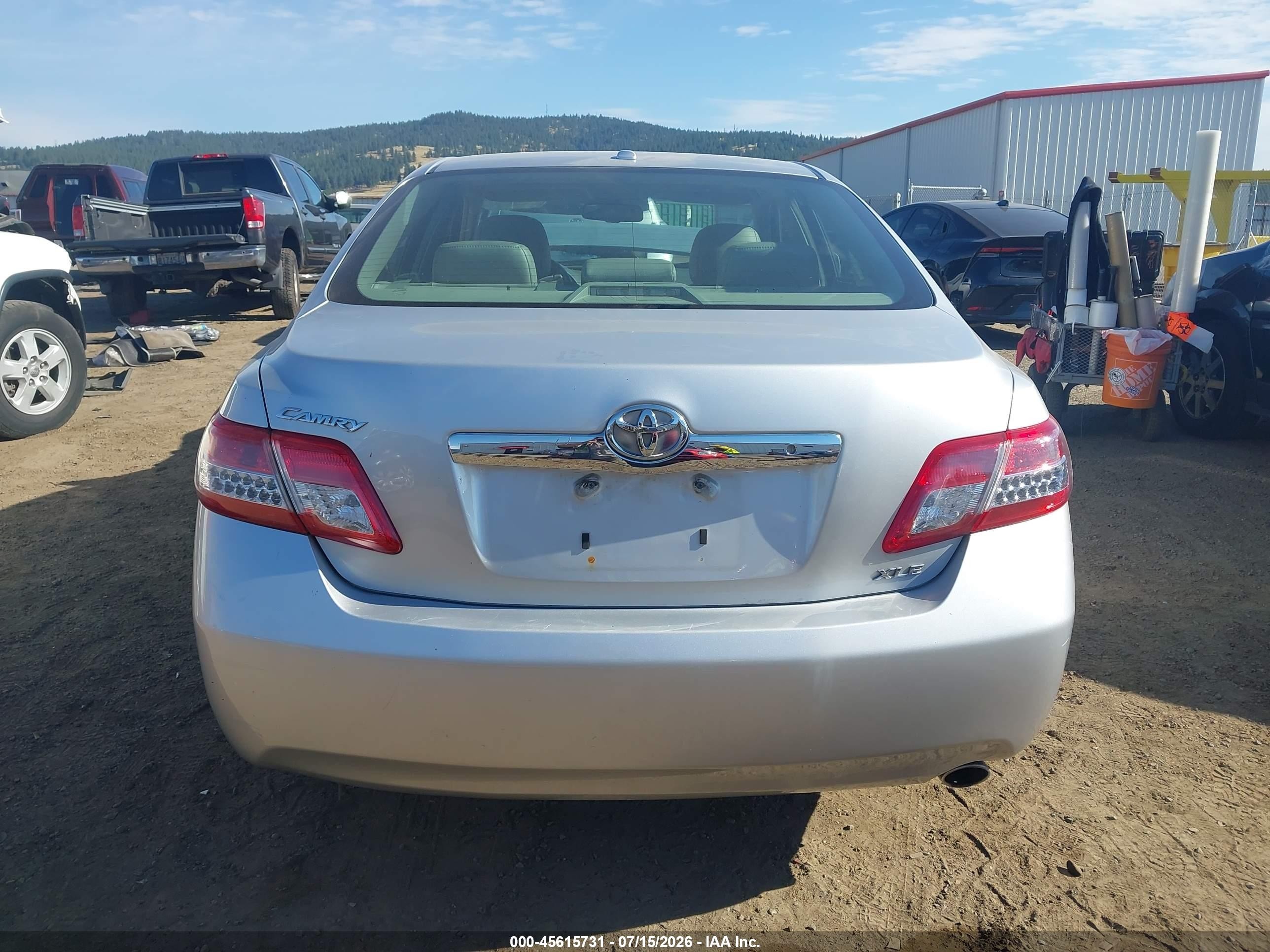 2011 Toyota Camry Xle Silver vin: 4T1BF3EK8BU598297