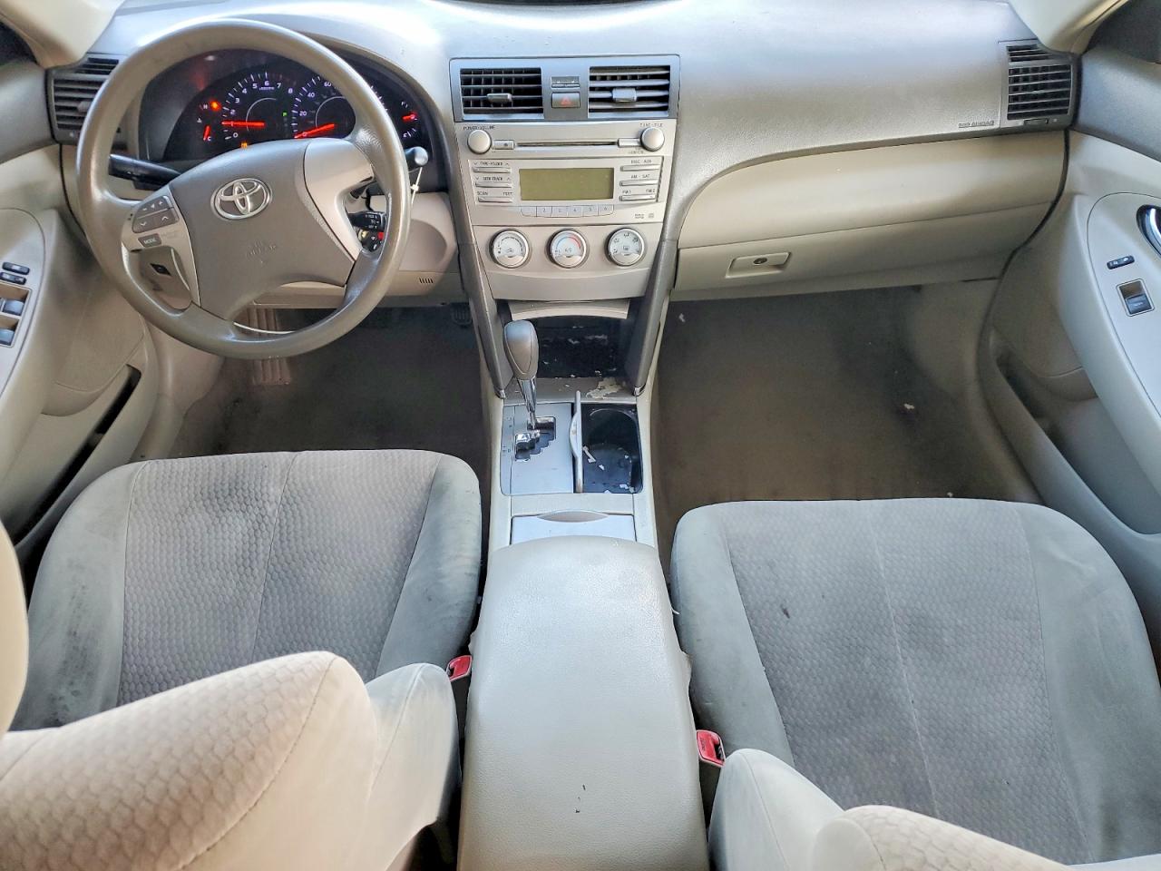 2011 Toyota Camry Le Gray vin: 4T1BF3EK8BU617477
