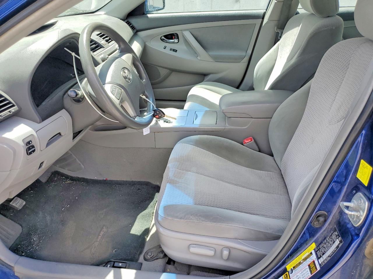 2011 Toyota Camry Le Blue vin: 4T1BF3EK8BU618631
