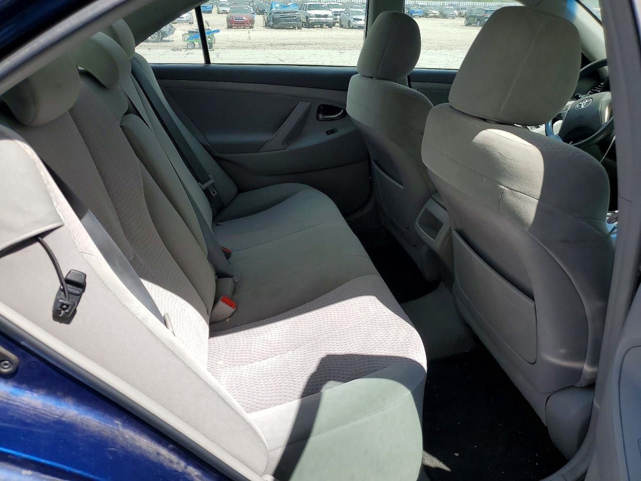 2011 Toyota Camry Le Blue vin: 4T1BF3EK8BU618631