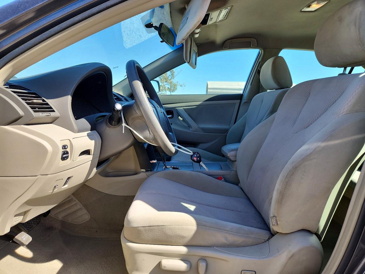 2011 Toyota Camry Le Charcoal vin: 4T1BF3EK8BU620220