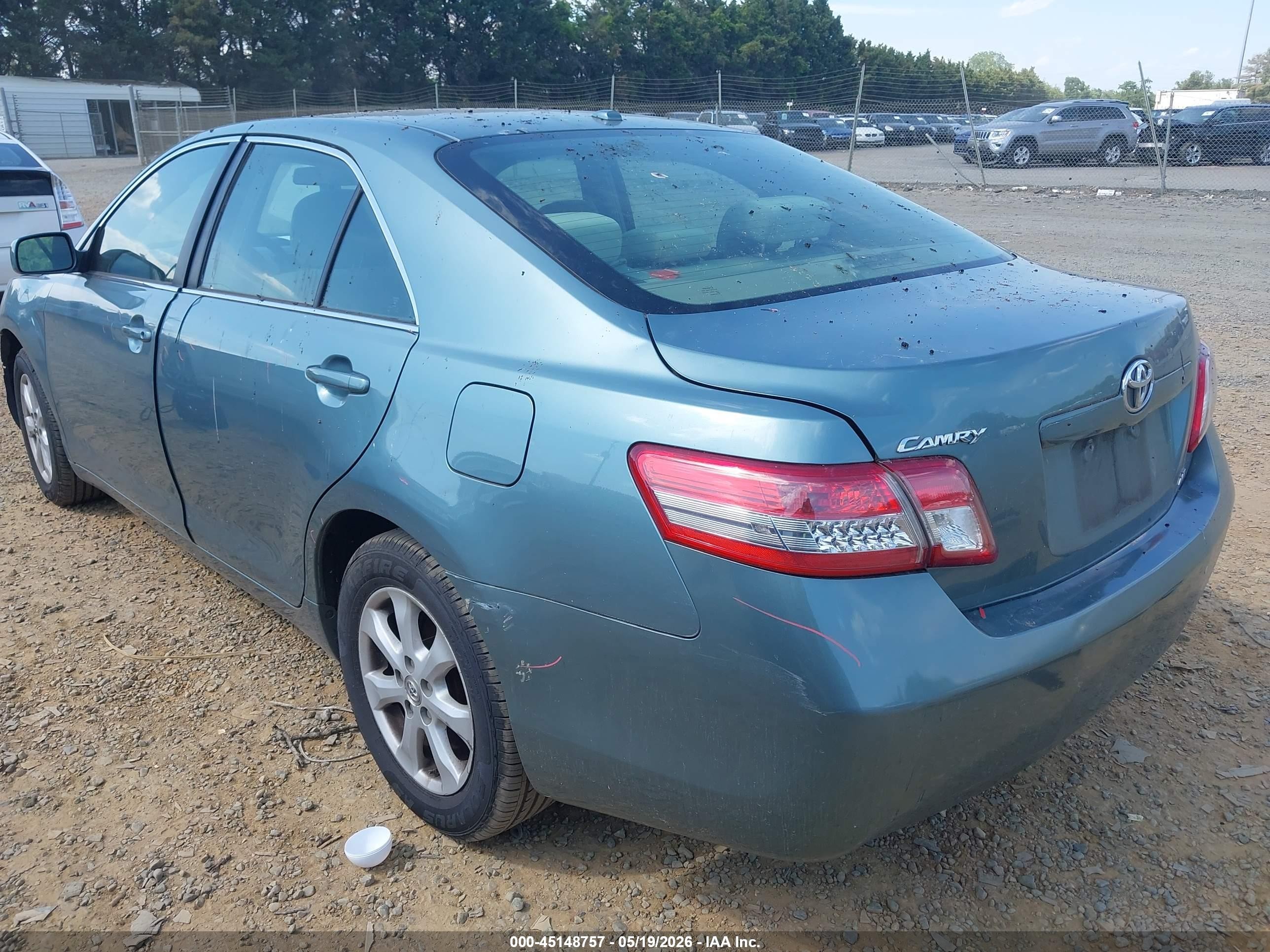 2011 Toyota Camry Le Green vin: 4T1BF3EK8BU663665