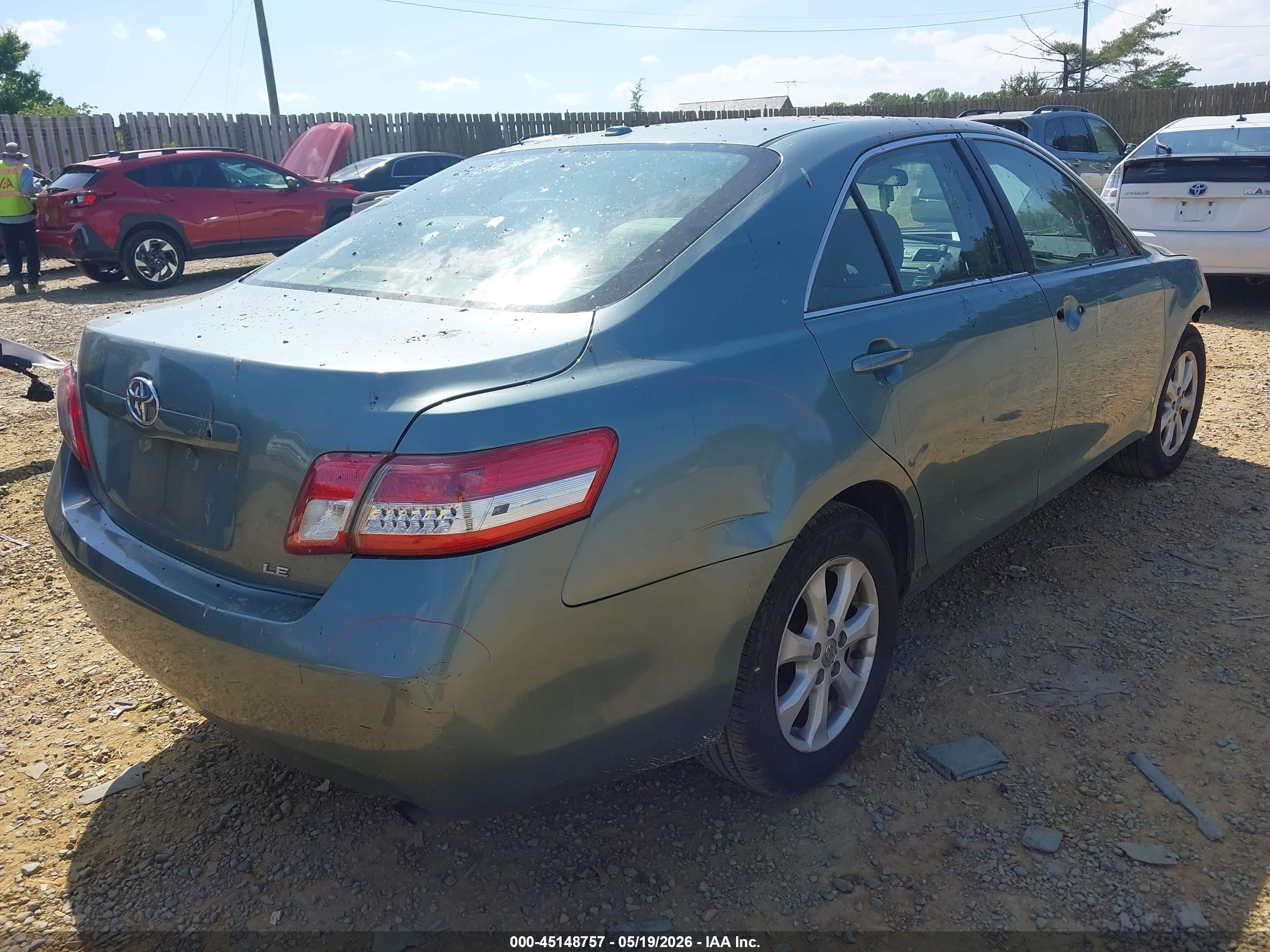 2011 Toyota Camry Le Green vin: 4T1BF3EK8BU663665