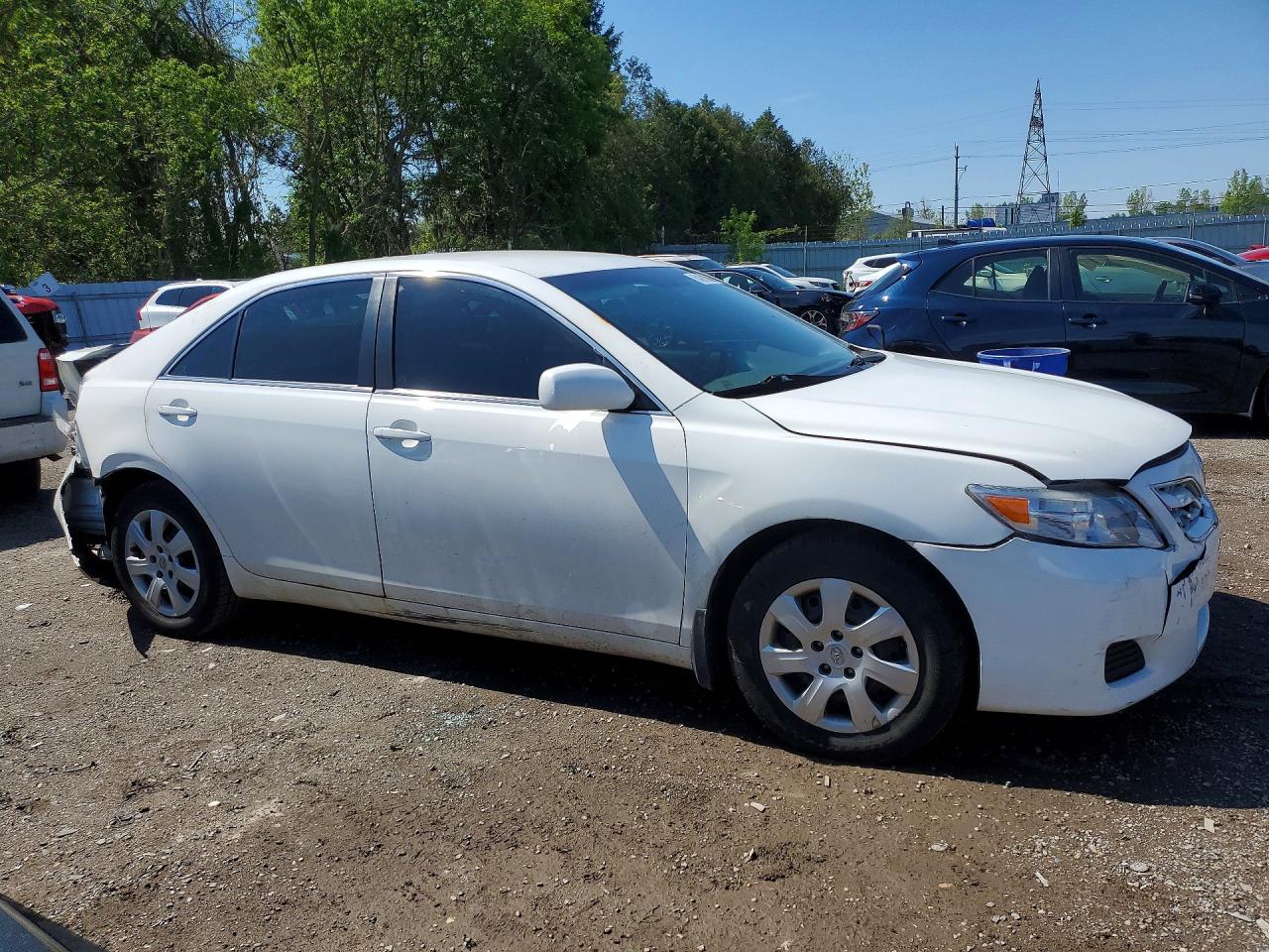 2011 Toyota Camry Base White vin: 4T1BF3EK8BU665111