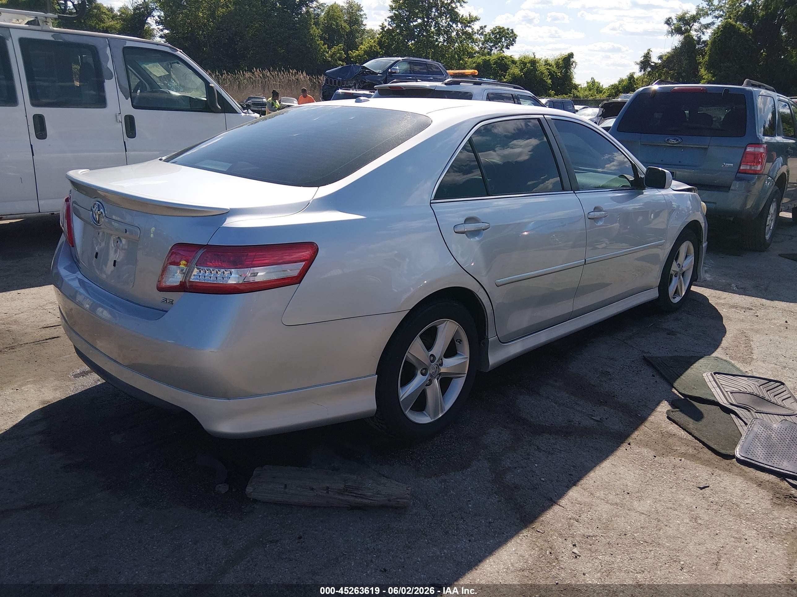 2011 Toyota Camry Se Silver vin: 4T1BF3EK8BU674911