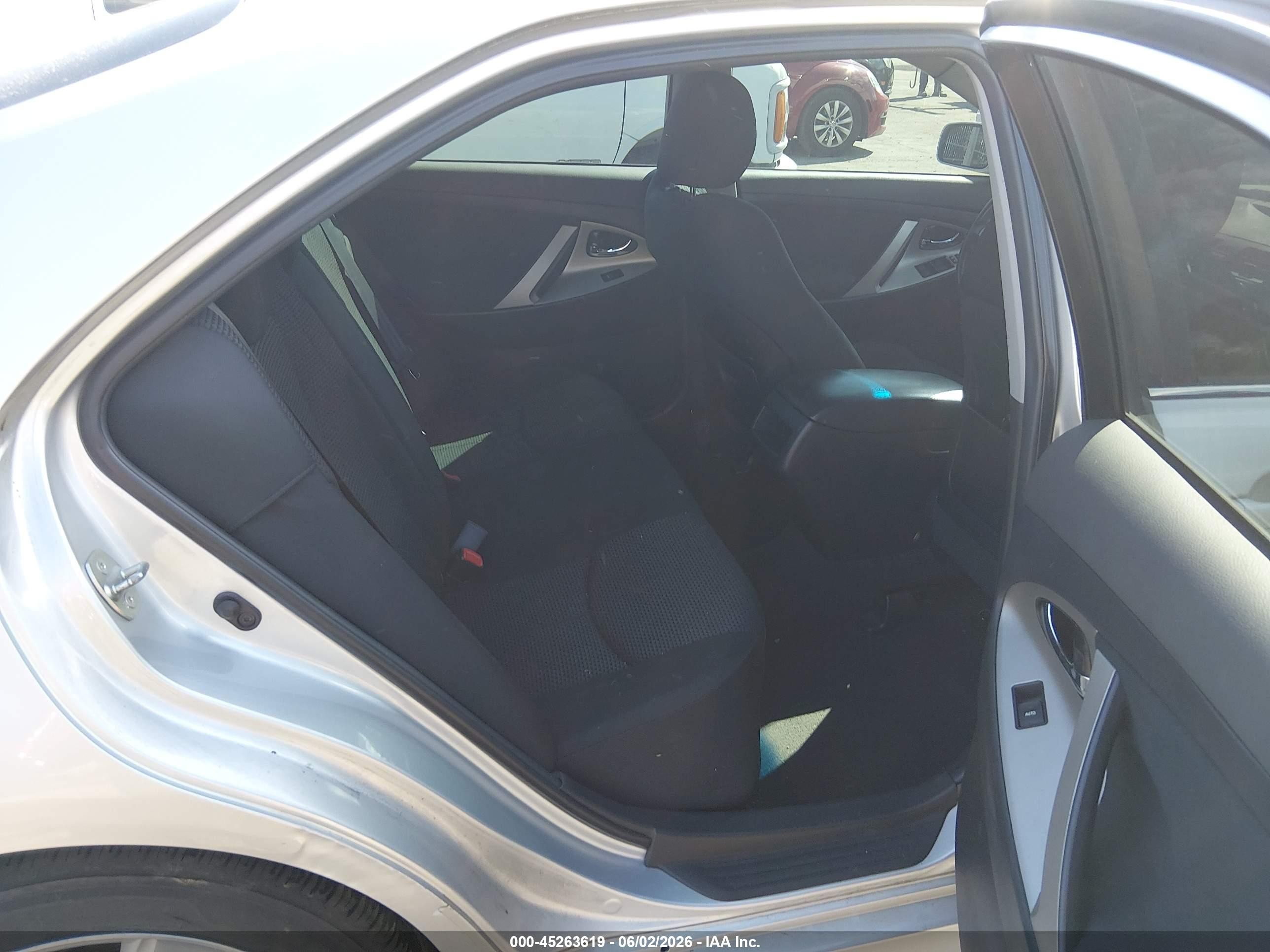 2011 Toyota Camry Se Silver vin: 4T1BF3EK8BU674911