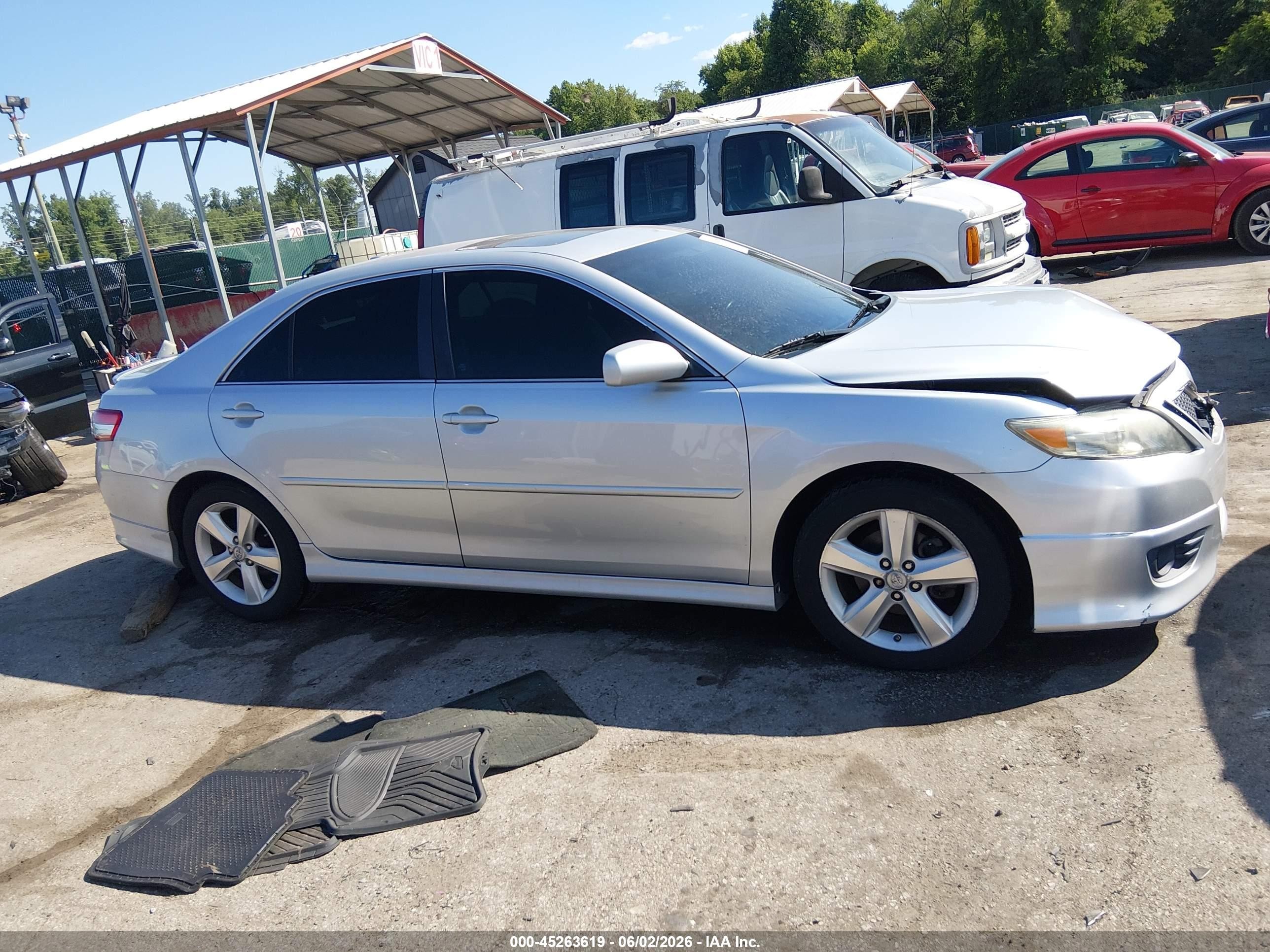 2011 Toyota Camry Se Silver vin: 4T1BF3EK8BU674911