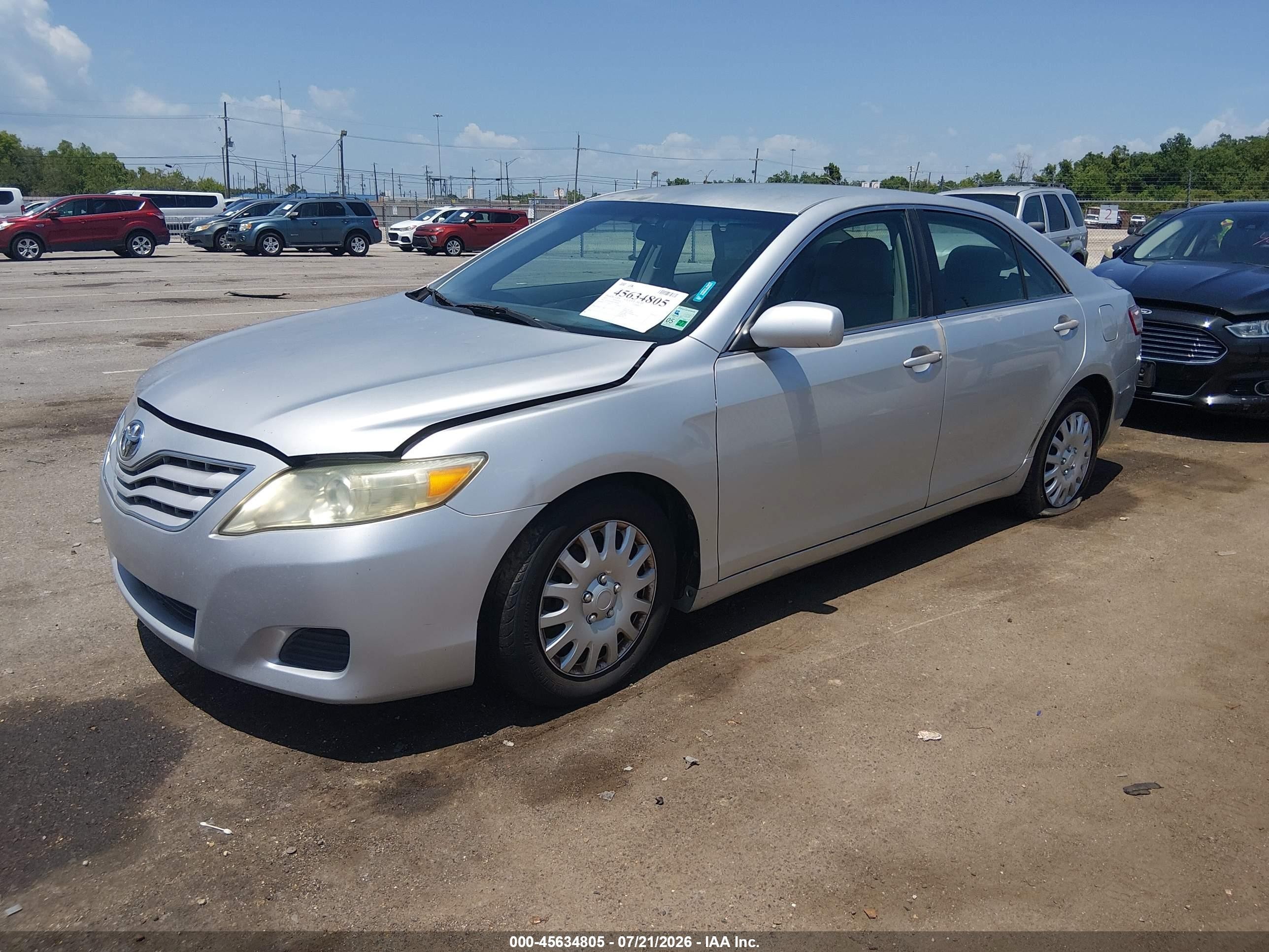 2011 Toyota Camry   Серебряный vin: 4T1BF3EK8BU690980