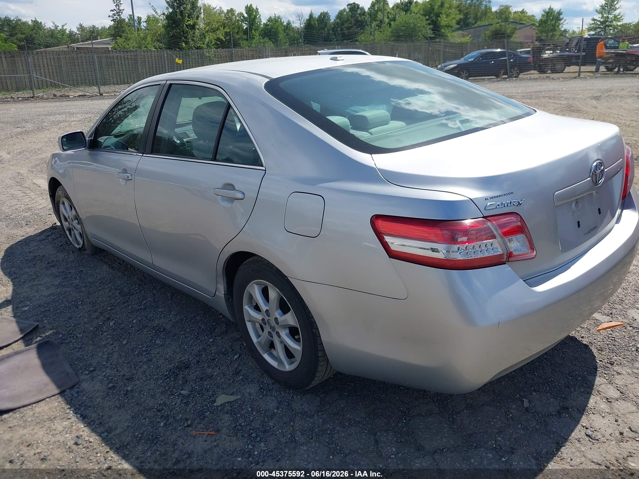2011 Toyota Camry Se/le/xle Silver vin: 4T1BF3EK8BU691255