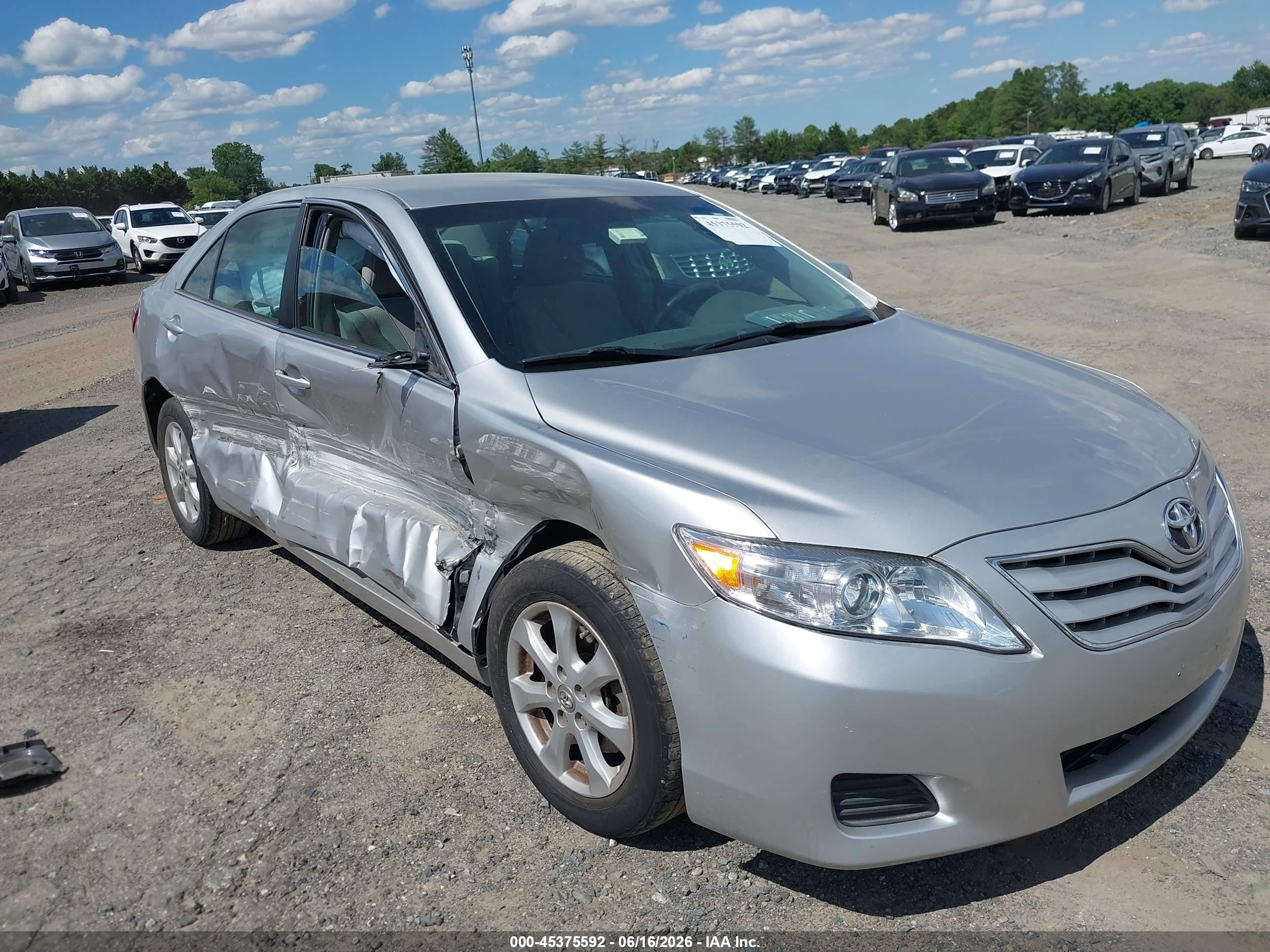 2011 Toyota Camry Se/le/xle Silver vin: 4T1BF3EK8BU691255