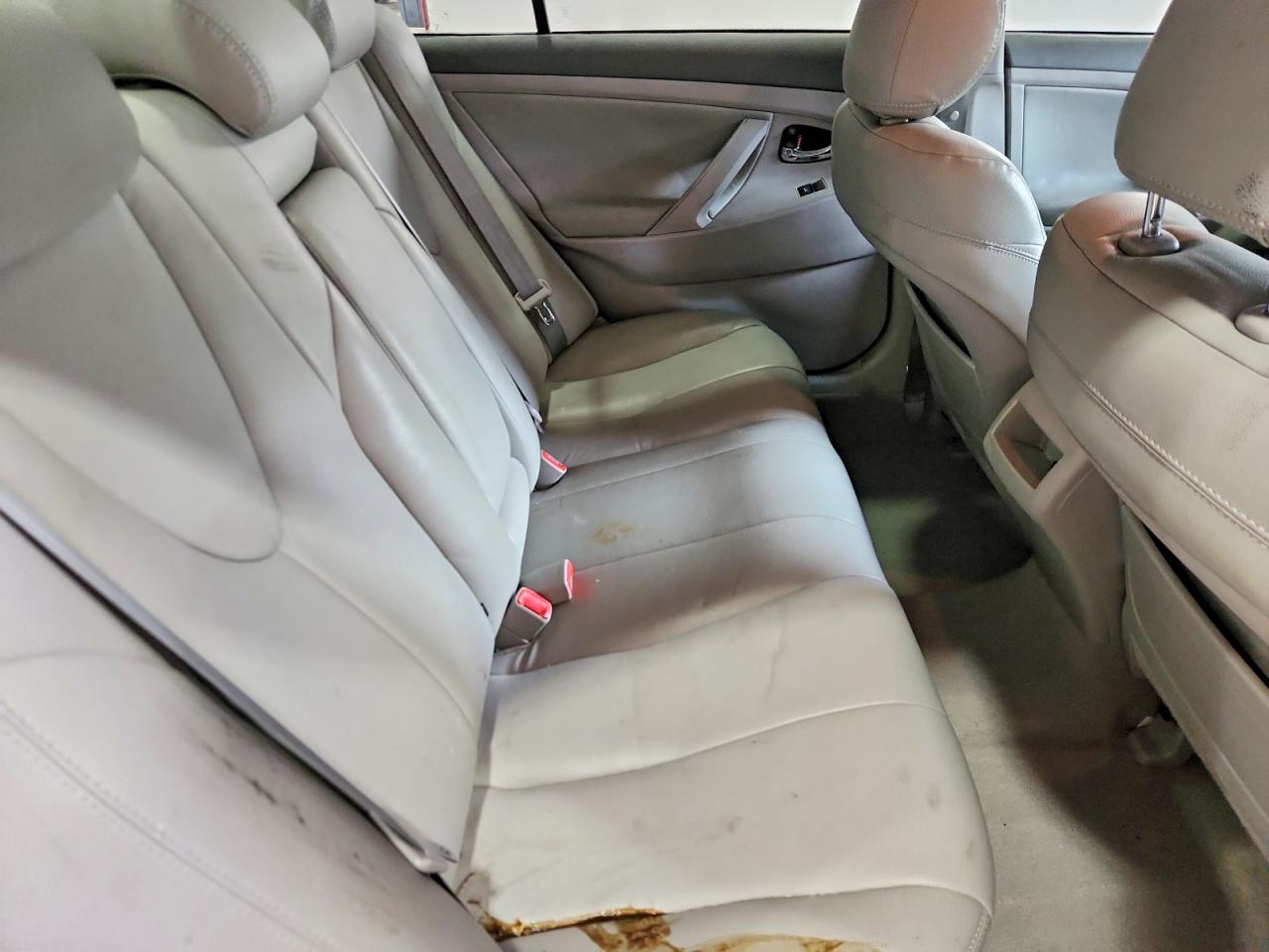 2011 Toyota Camry Le Gray vin: 4T1BF3EK8BU693863