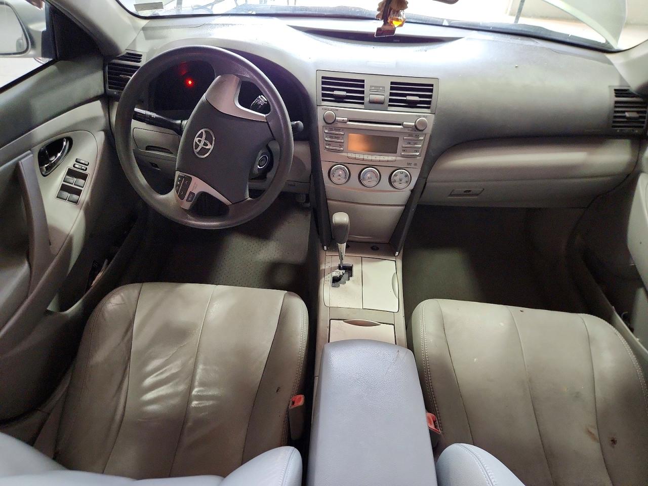 2011 Toyota Camry Le Gray vin: 4T1BF3EK8BU693863