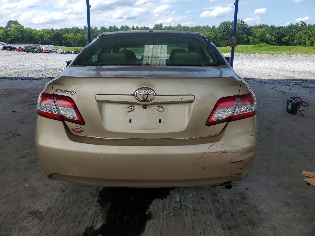 2011 Toyota Camry Base Gold vin: 4T1BF3EK8BU697377