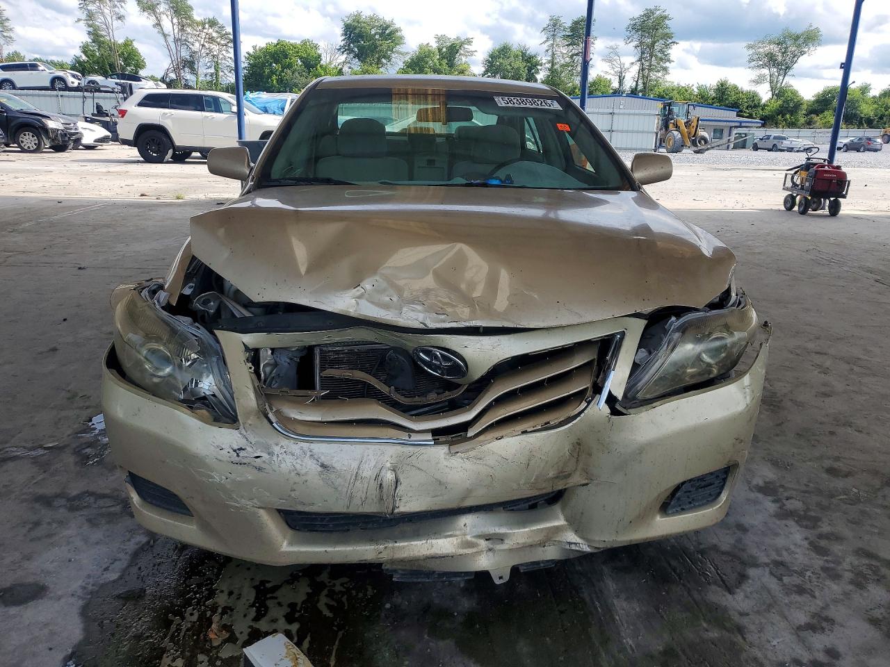 2011 Toyota Camry Base Gold vin: 4T1BF3EK8BU697377