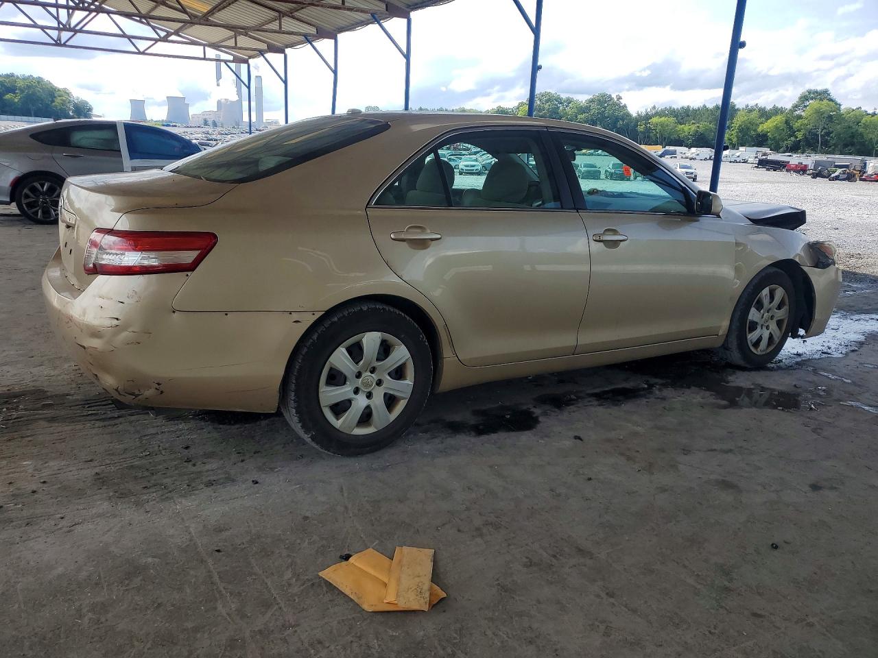 2011 Toyota Camry Base Gold vin: 4T1BF3EK8BU697377