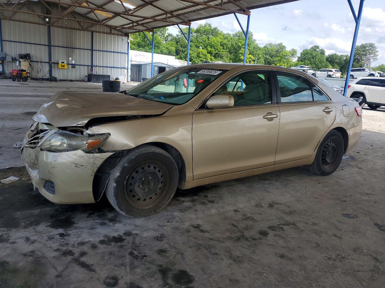 2011 Toyota Camry Base Gold vin: 4T1BF3EK8BU697377