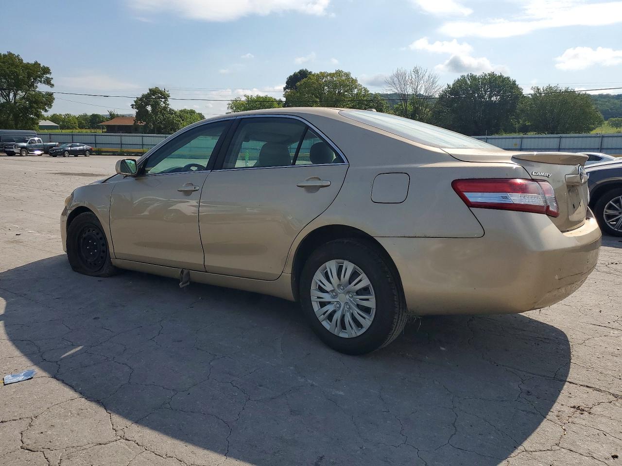 2011 Toyota Camry Base Gold vin: 4T1BF3EK8BU703002