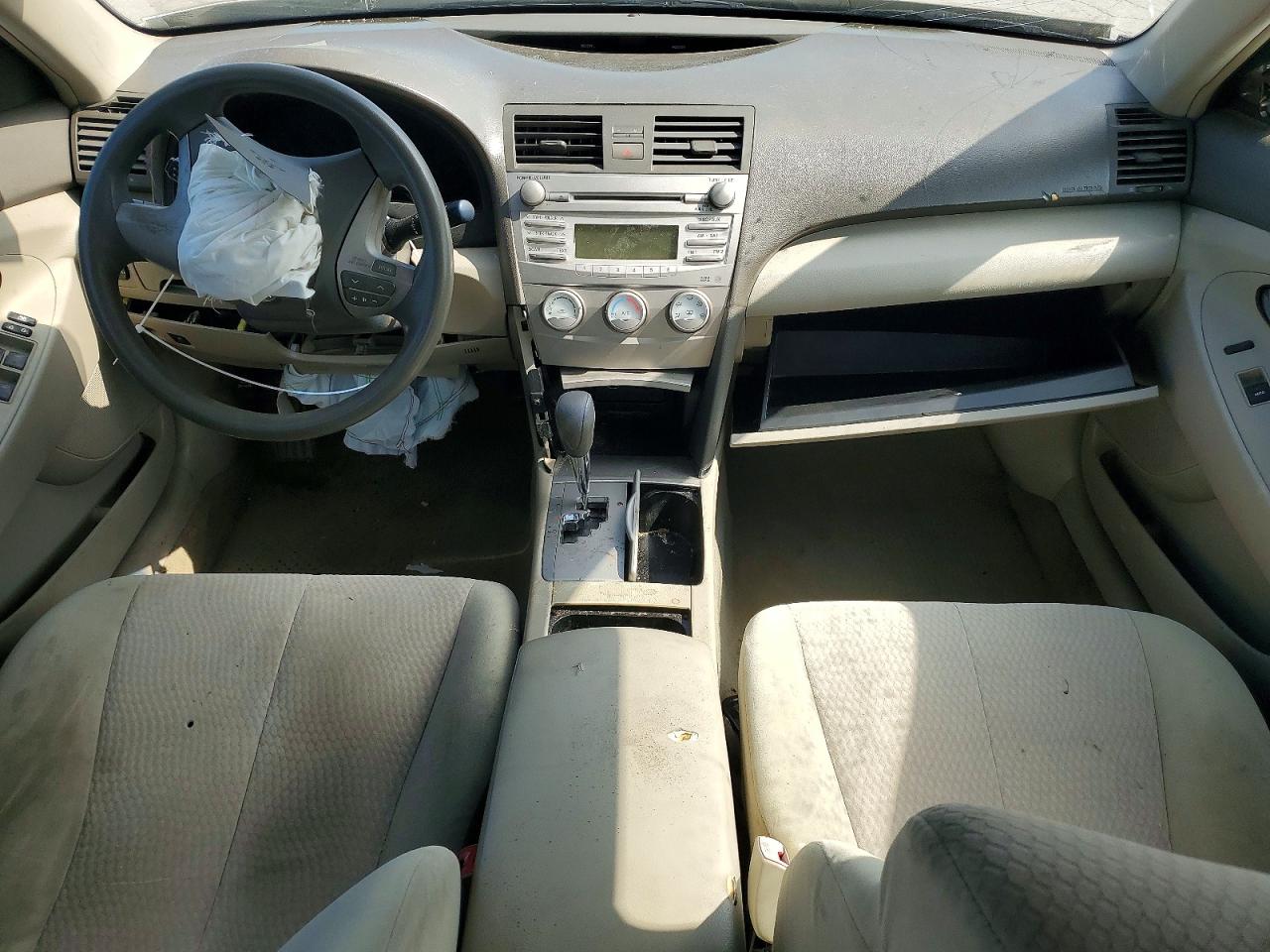 2011 Toyota Camry Base Gold vin: 4T1BF3EK8BU703002