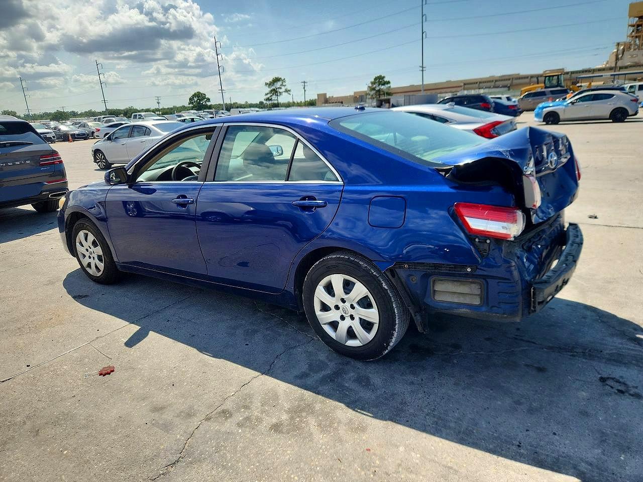 2011 Toyota Camry Le Blue vin: 4T1BF3EK8BU704733