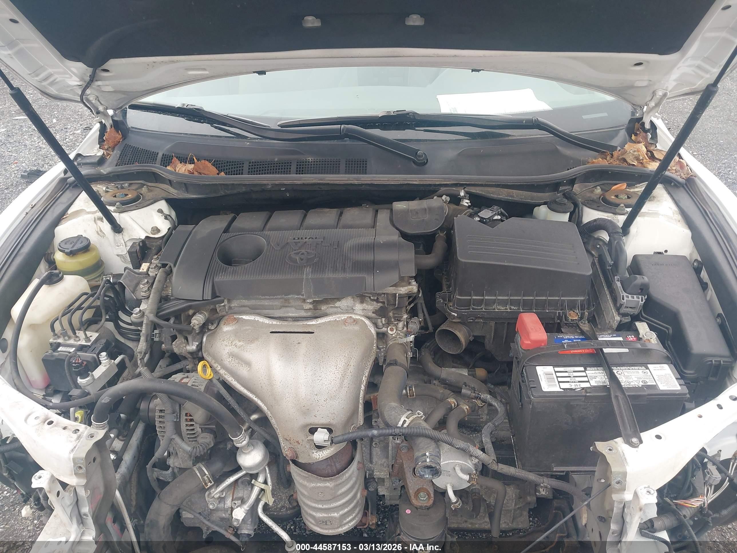 2011 Toyota Camry Le White vin: 4T1BF3EK8BU706398