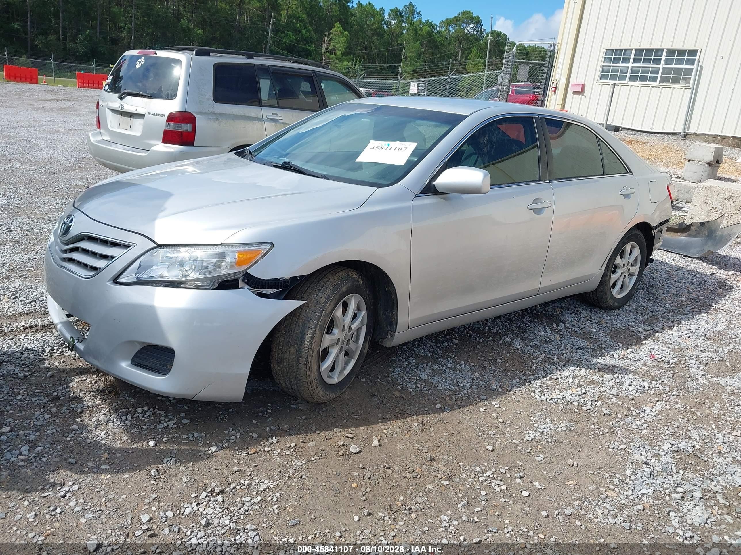 2011 Toyota Camry Le Silver vin: 4T1BF3EK8BU718728