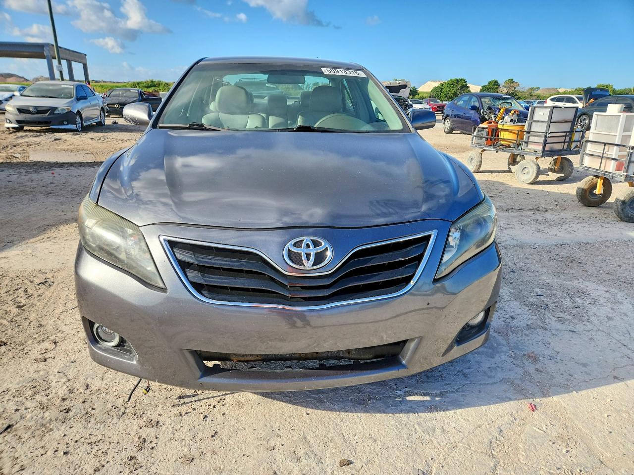 2011 Toyota Camry Le Серый vin: 4T1BF3EK8BU727610