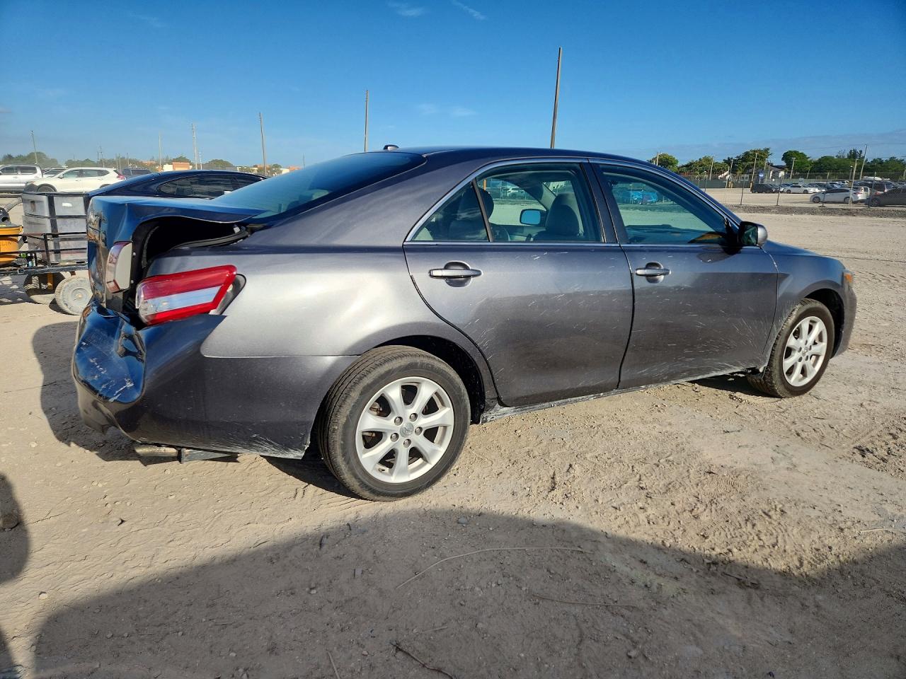 2011 Toyota Camry Le Серый vin: 4T1BF3EK8BU727610